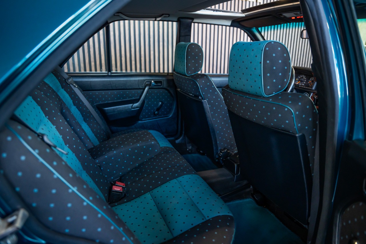 MERCEDES-BENZ 190 E 2.3 Automatic Sondermodell "VERDE"-image-18