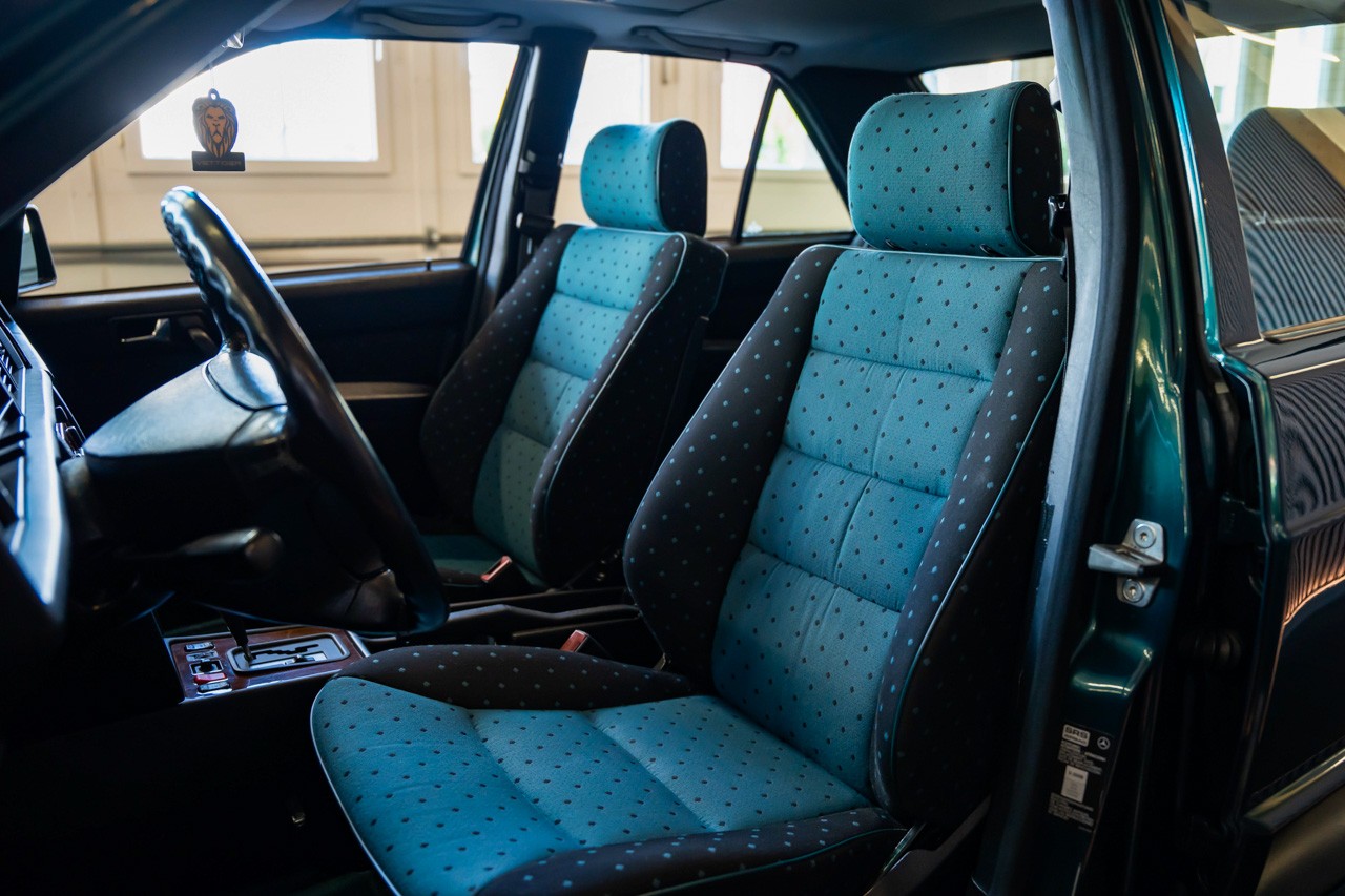 MERCEDES-BENZ 190 E 2.3 Automatic Sondermodell "VERDE"-image-12