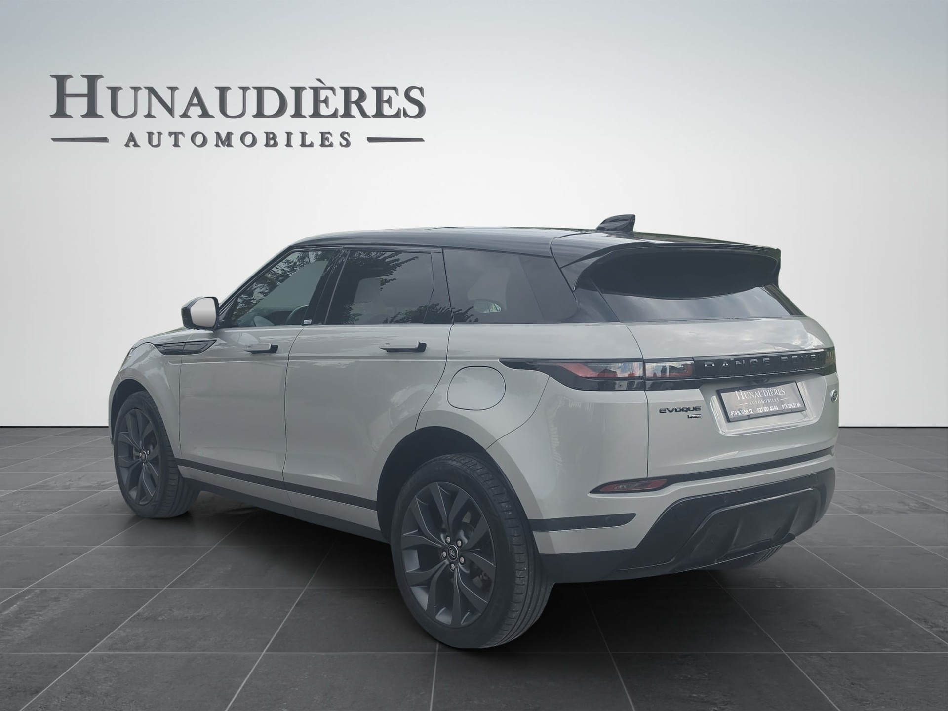 LAND ROVER Range Rover Evoque P 300e SE AT8-image-2
