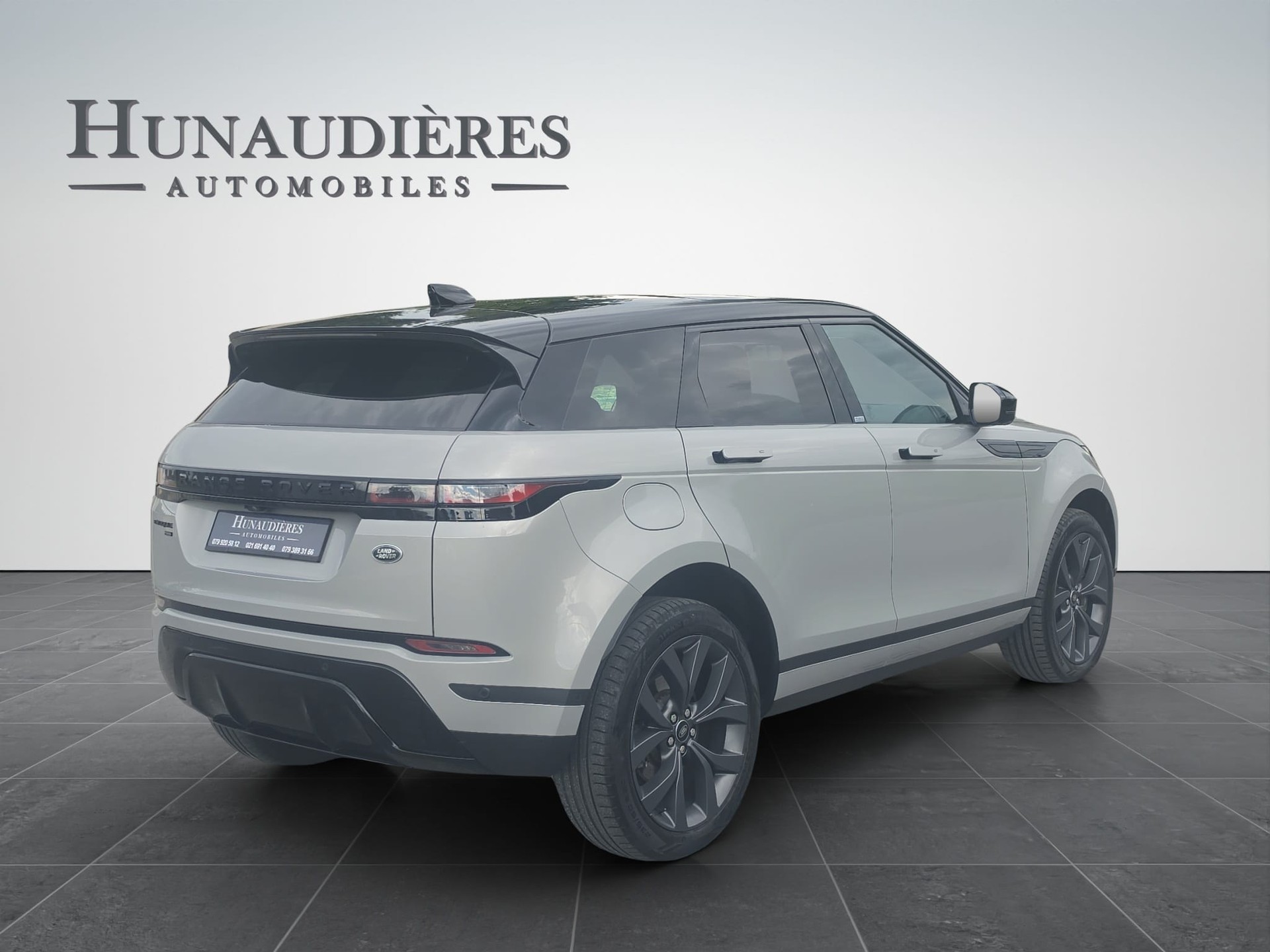 LAND ROVER Range Rover Evoque P 300e SE AT8-image-3