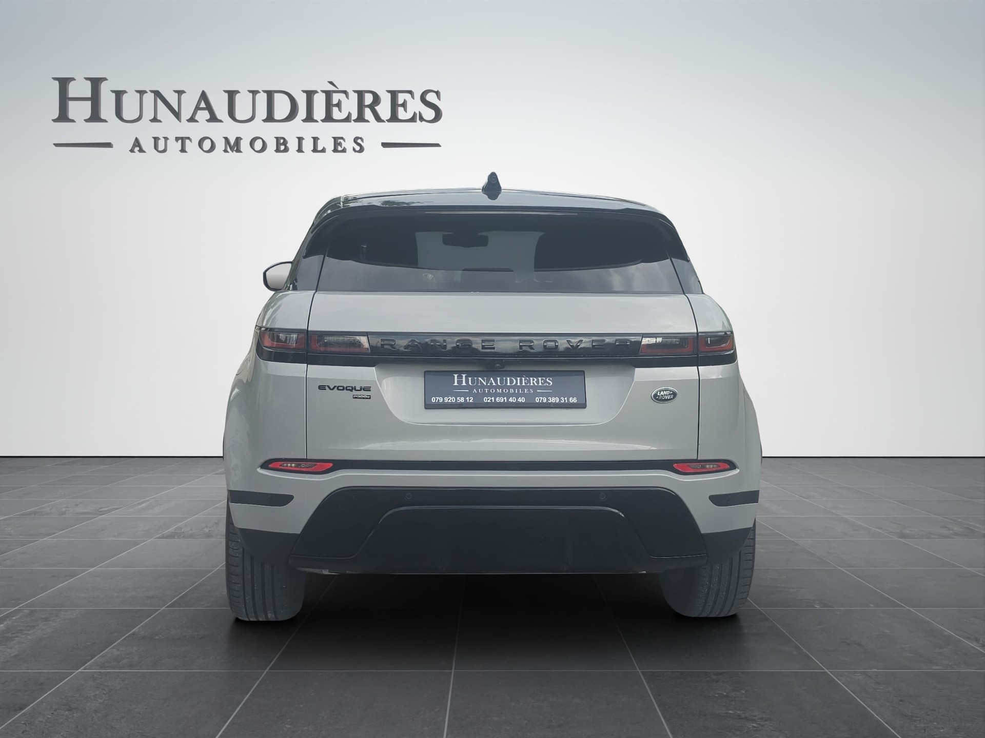 LAND ROVER Range Rover Evoque P 300e SE AT8-image-5