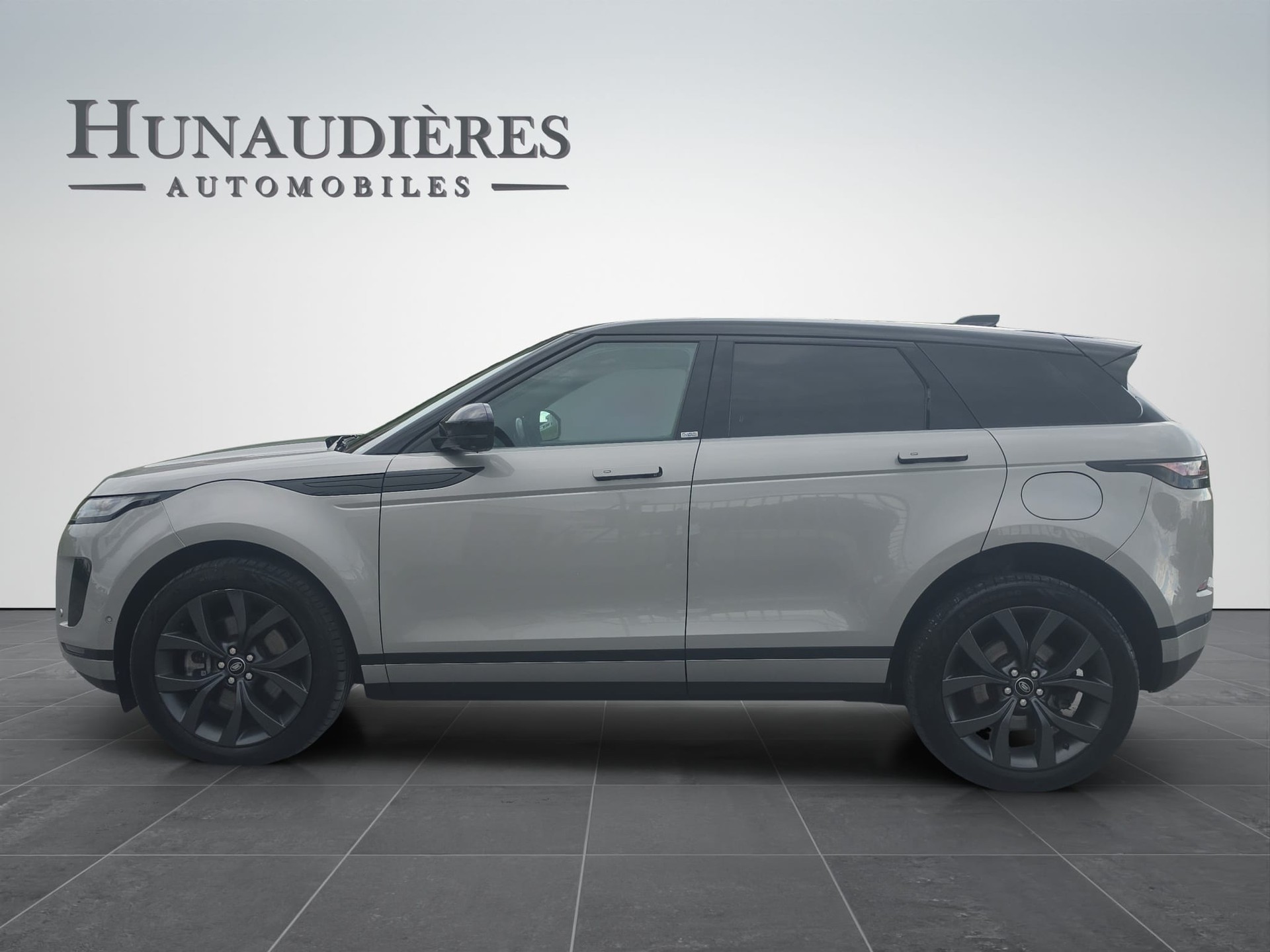 LAND ROVER Range Rover Evoque P 300e SE AT8-image-6