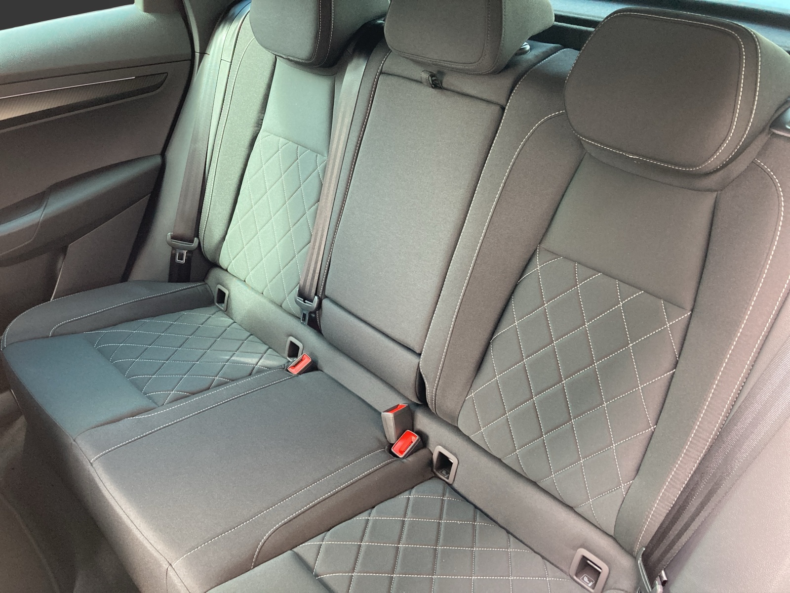 SKODA Karoq 2.0 TSI SportLine 4x4 DSG-image-6