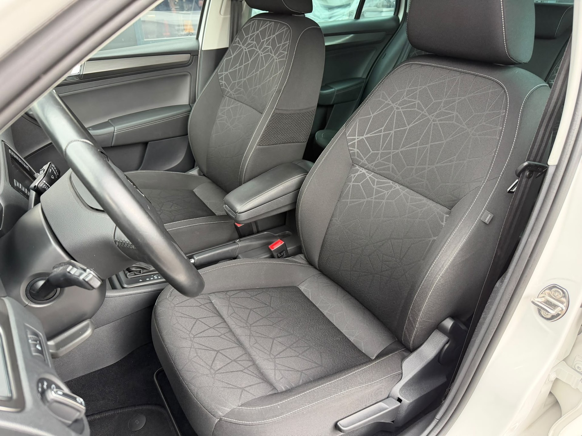SKODA Rapid Spaceback 1.0 TSI Ambition DSG-image-7