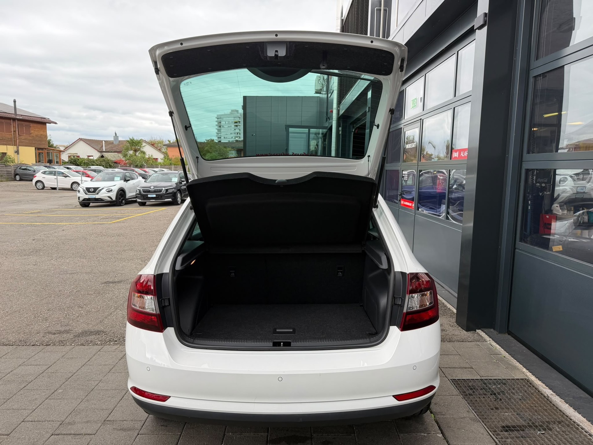 SKODA Rapid Spaceback 1.0 TSI Ambition DSG-image-5