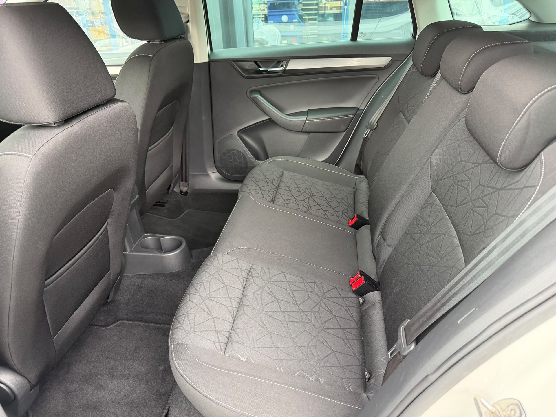 SKODA Rapid Spaceback 1.0 TSI Ambition DSG-image-6