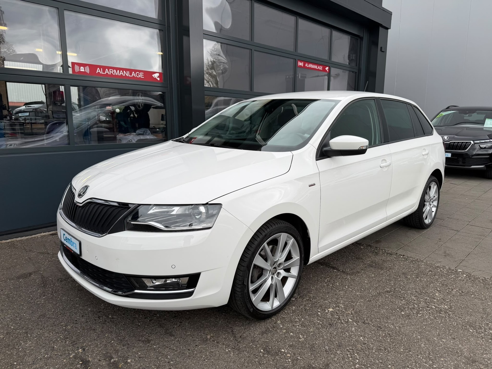 SKODA Rapid Spaceback 1.0 TSI Ambition DSG-image-0