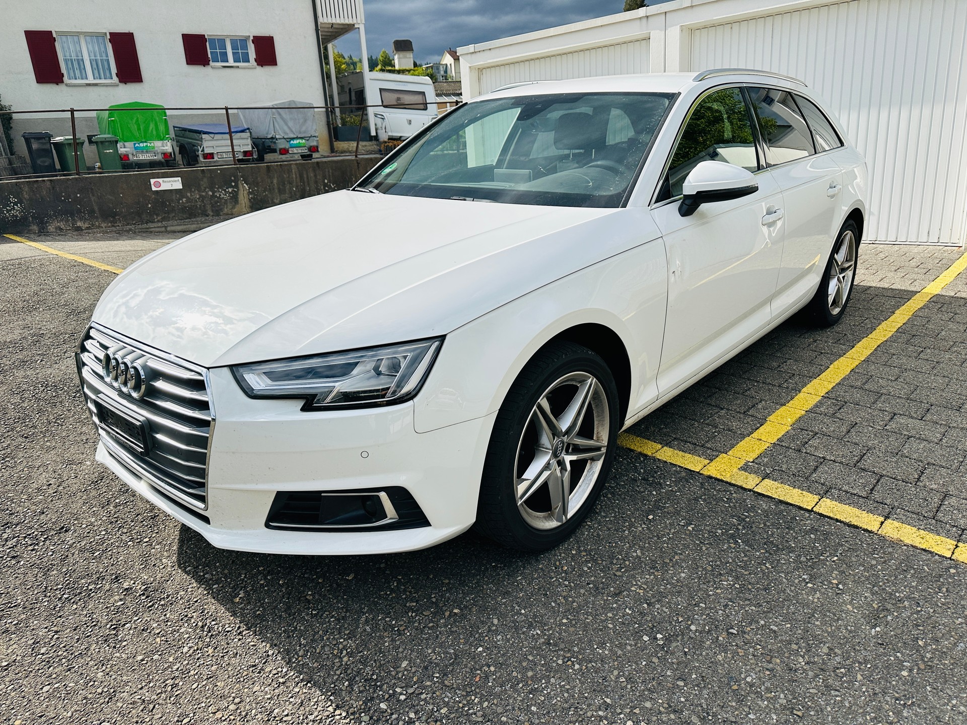 AUDI A4 Avant 2.0 TFSI g-tron Sport S-tronic-image-1