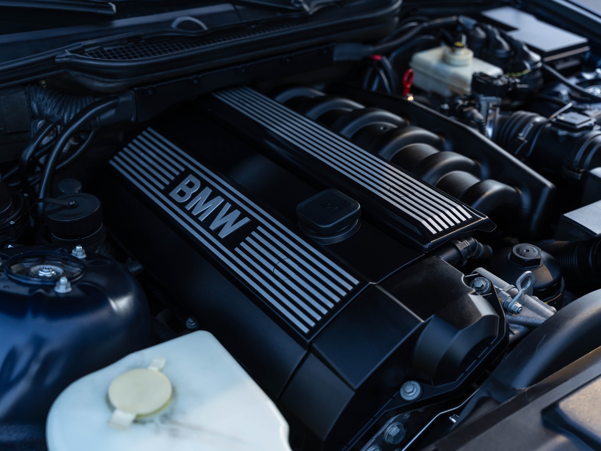 BMW 323ti Compact M-Paket-image-18