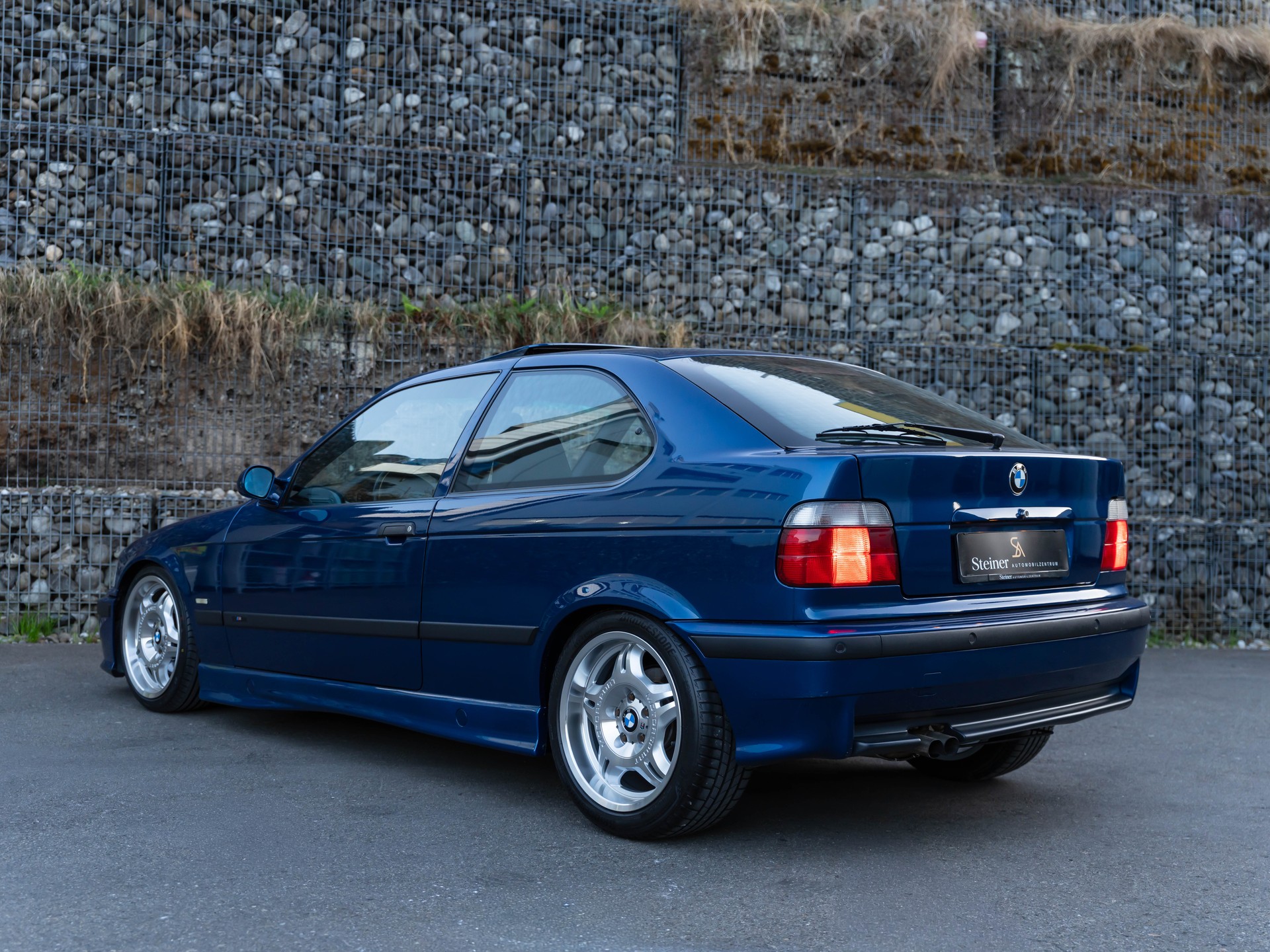 BMW 323ti Compact M-Paket-image-6