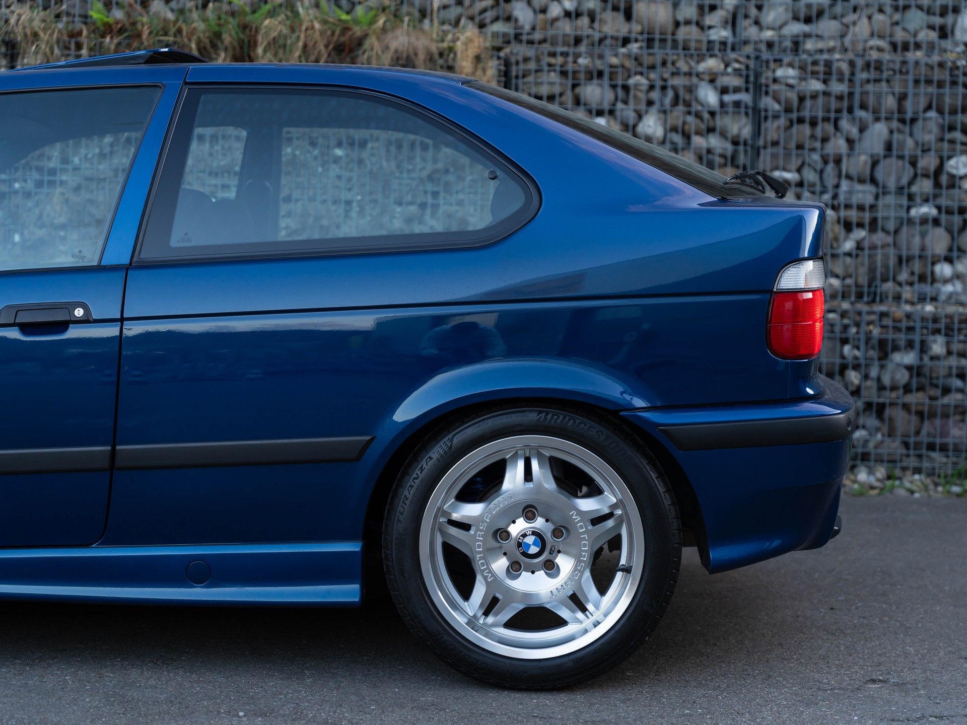 BMW 323ti Compact M-Paket-image-4