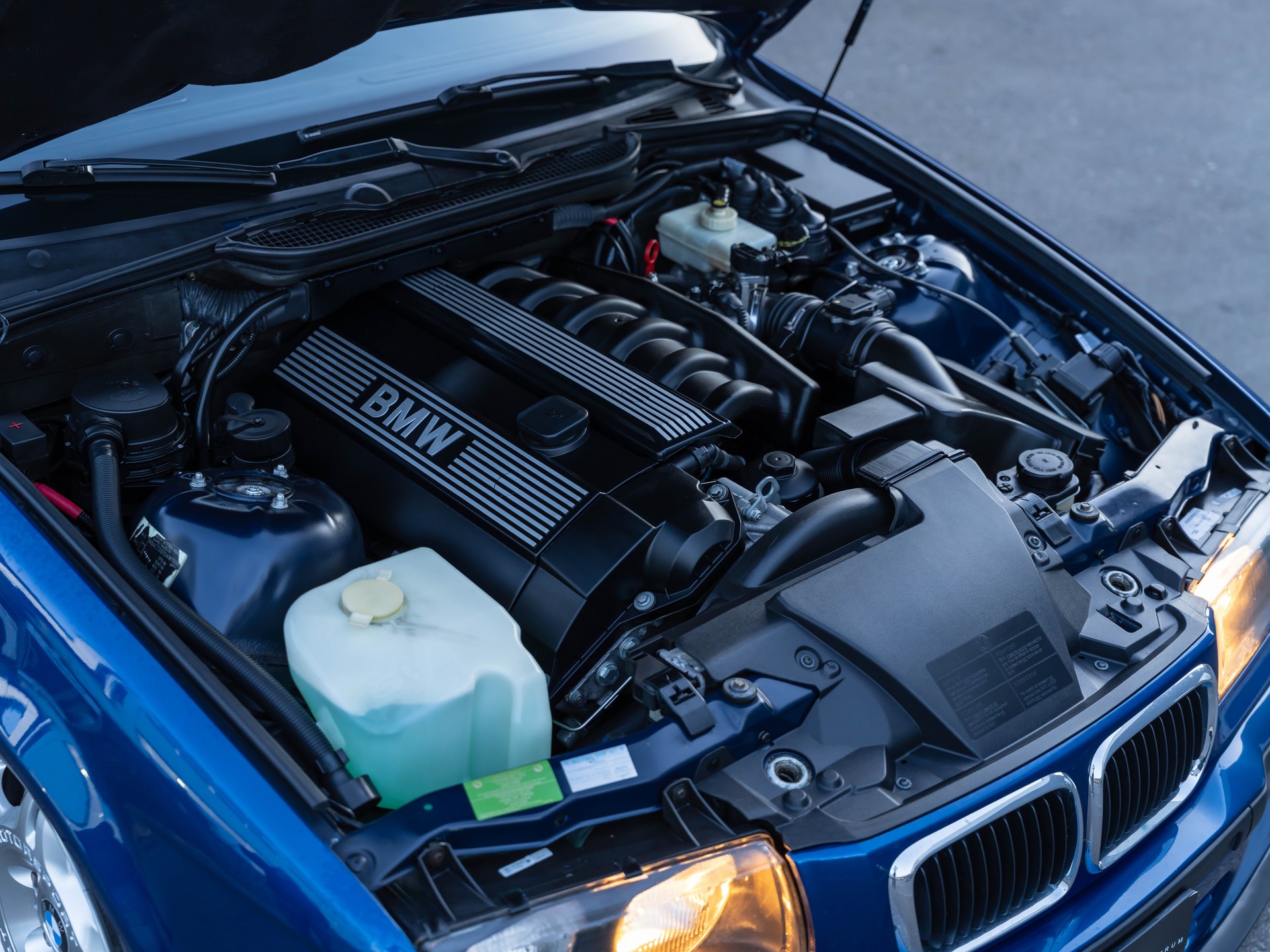 BMW 323ti Compact M-Paket-image-16