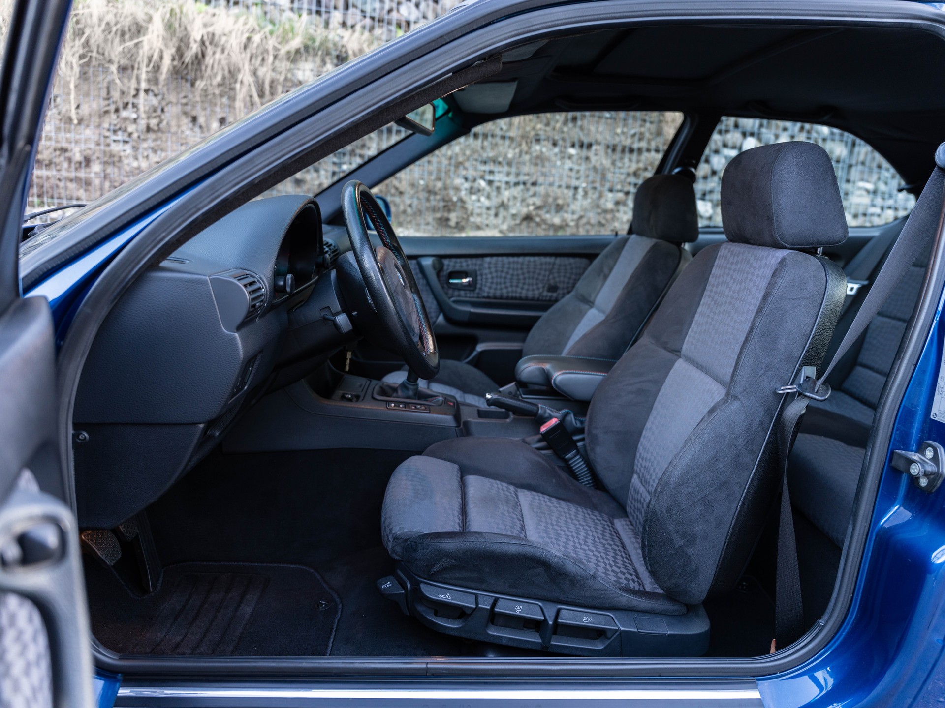 BMW 323ti Compact M-Paket-image-28