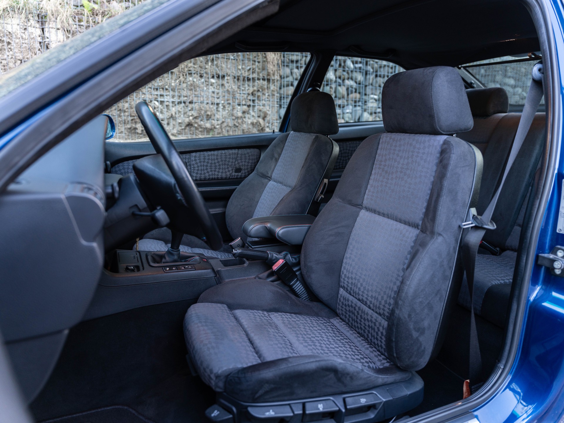 BMW 323ti Compact M-Paket-image-29