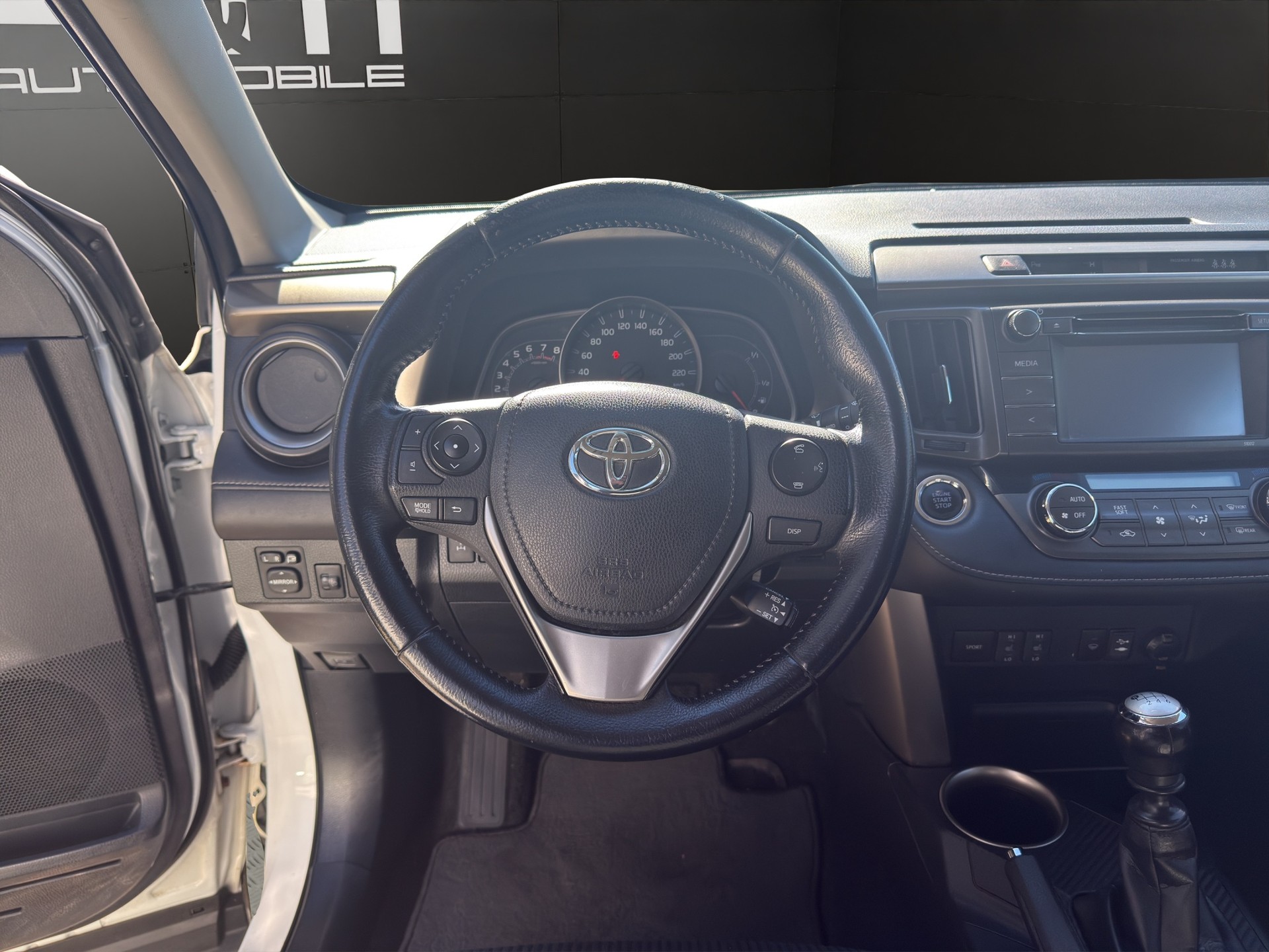TOYOTA RAV-4 2.0 16V Style-image-10
