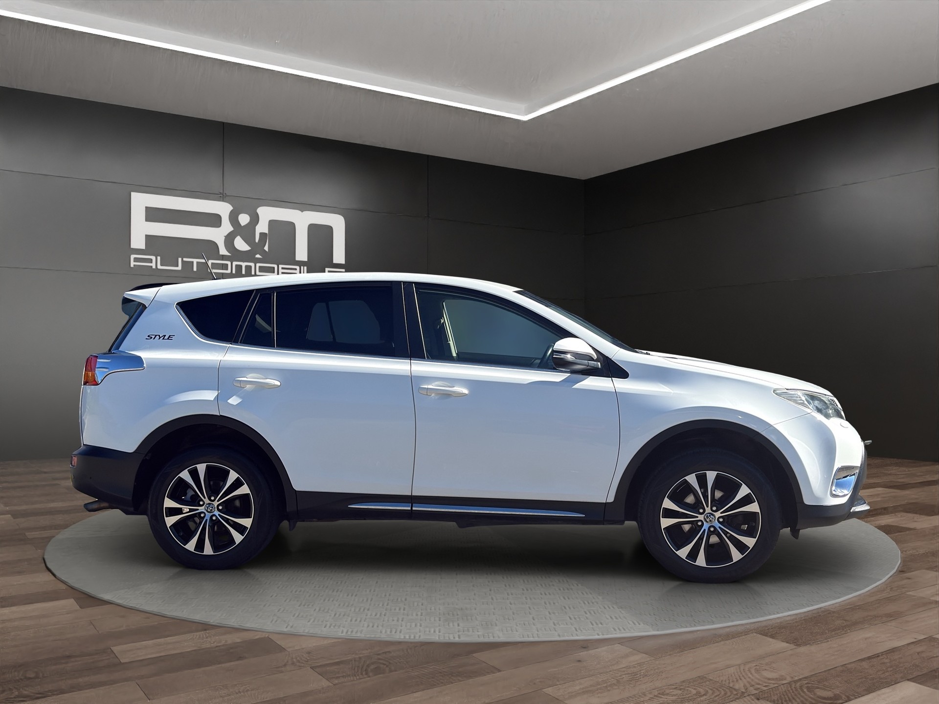 TOYOTA RAV-4 2.0 16V Style-image-2