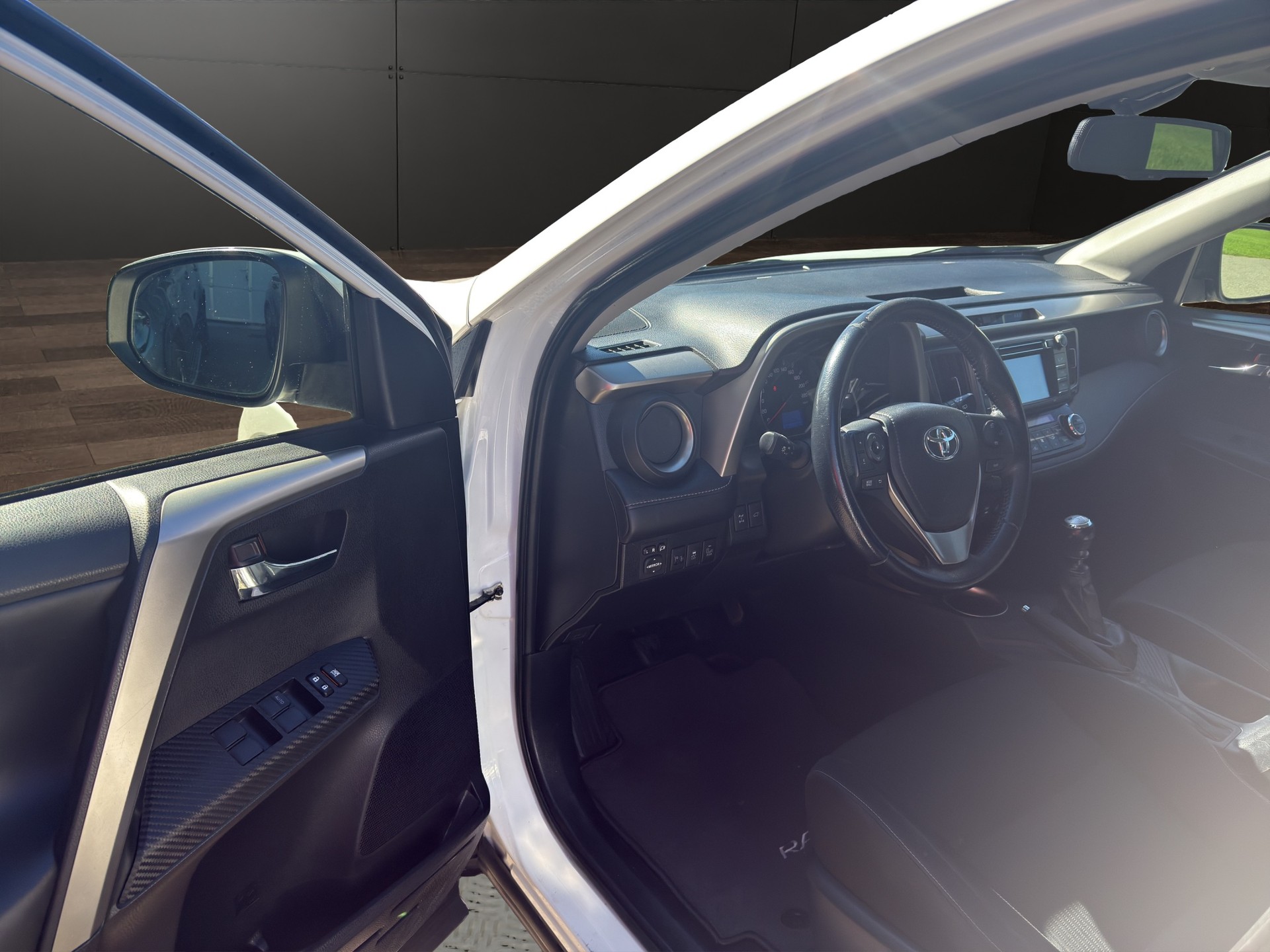 TOYOTA RAV-4 2.0 16V Style-image-6