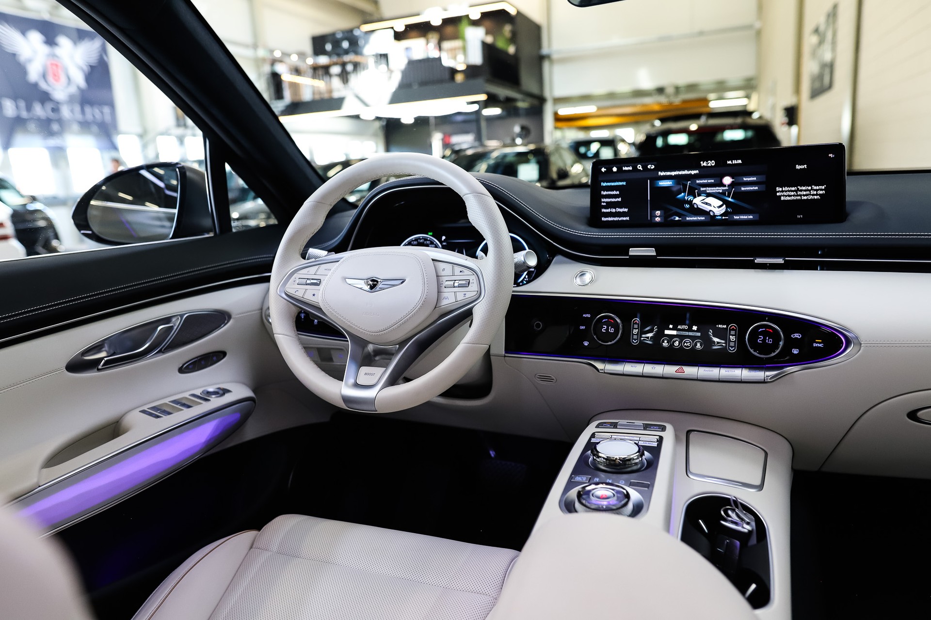 GENESIS GV70 Electrified Sport kWh 77,4 AWD *Makalu Gray (Matt)*-image-18