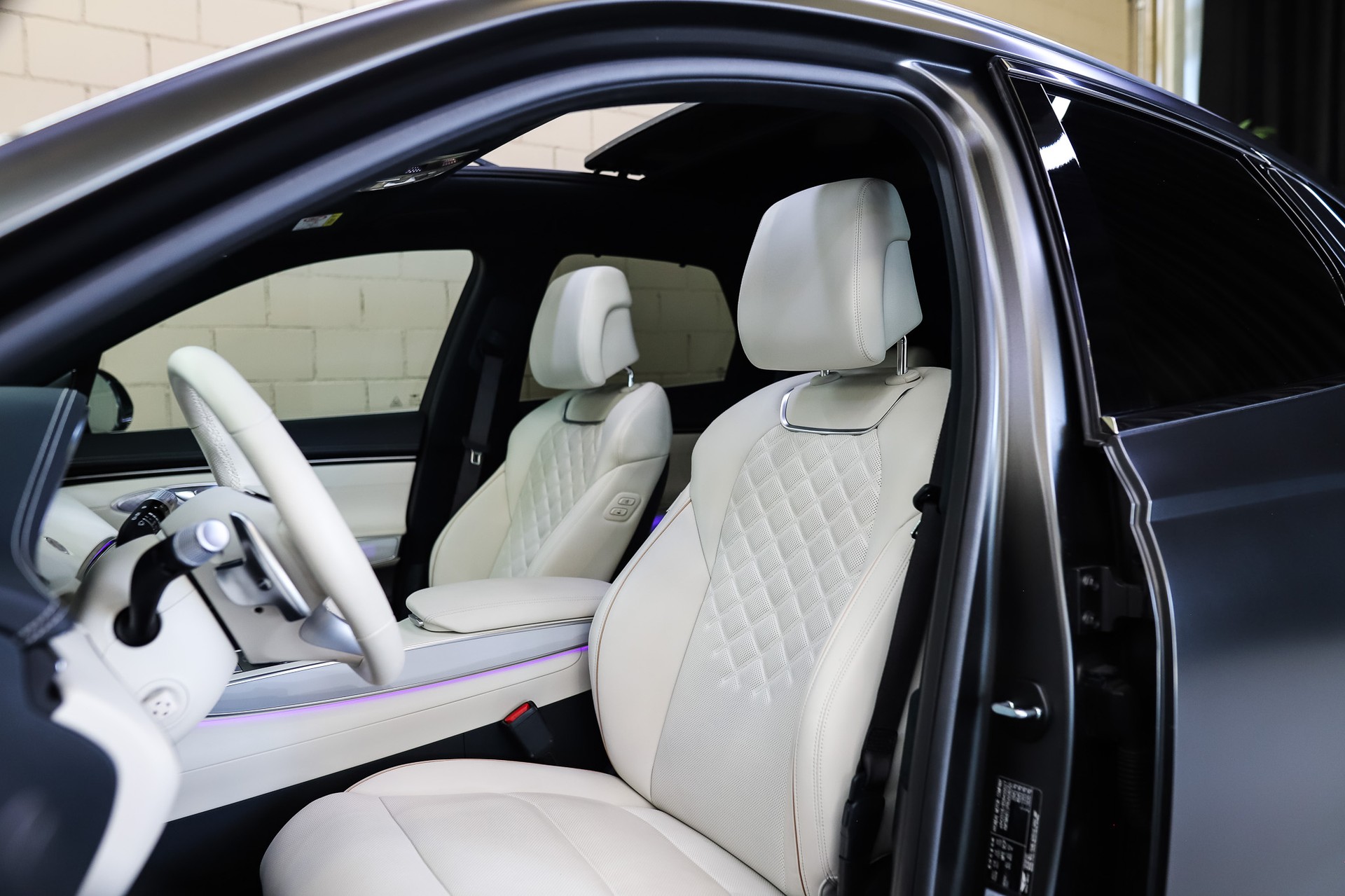 GENESIS GV70 Electrified Sport kWh 77,4 AWD *Makalu Gray (Matt)*-image-8