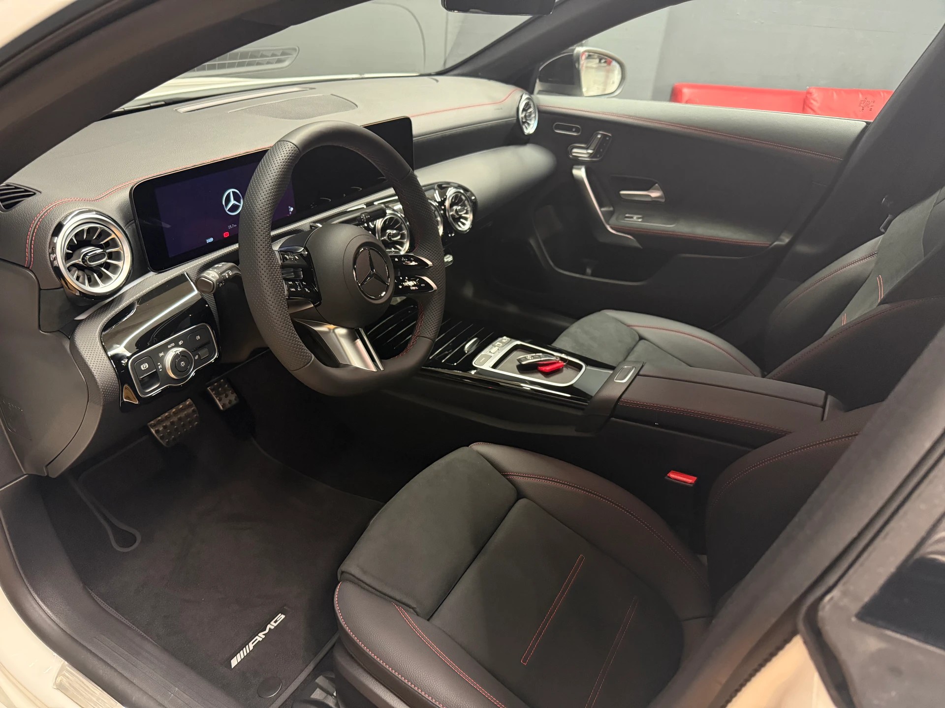 MERCEDES-BENZ CLA 250 4M - SB - AMG / DISTRONIC / Rückfahrkamera / Memory / Multibeam LED-image-13
