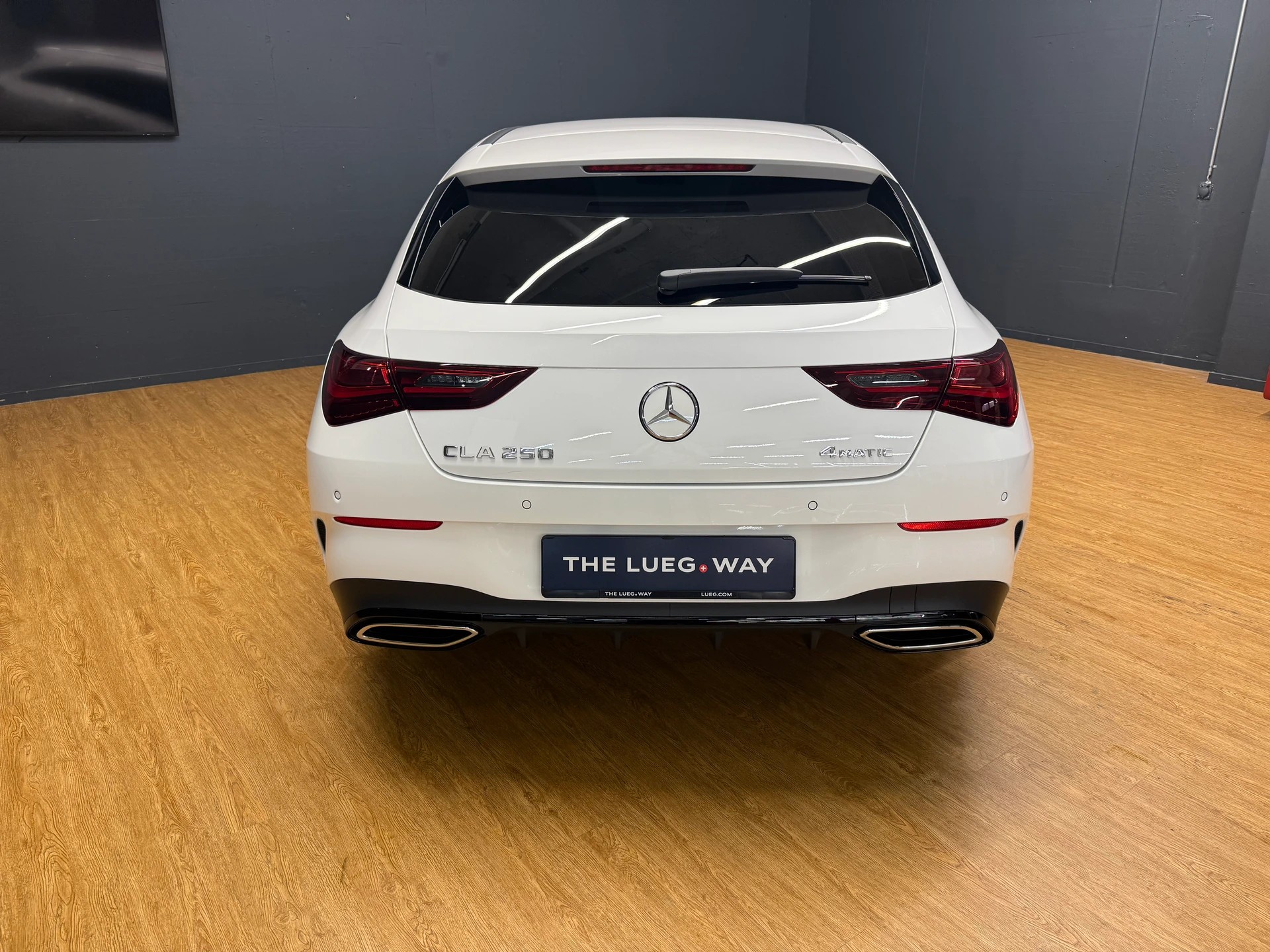 MERCEDES-BENZ CLA 250 4M - SB - AMG / DISTRONIC / Rückfahrkamera / Memory / Multibeam LED-image-9