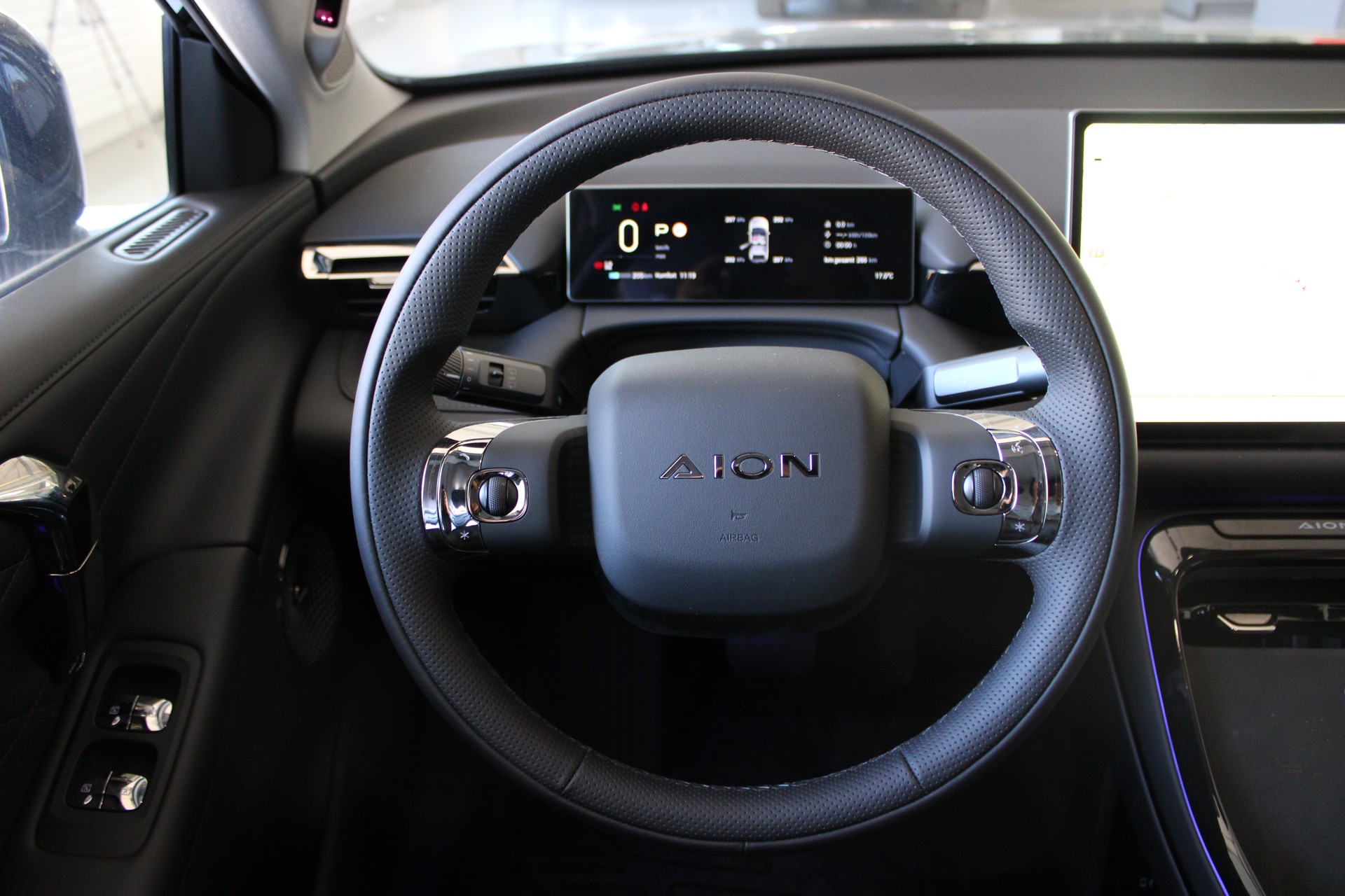 GAC AION V-image-7