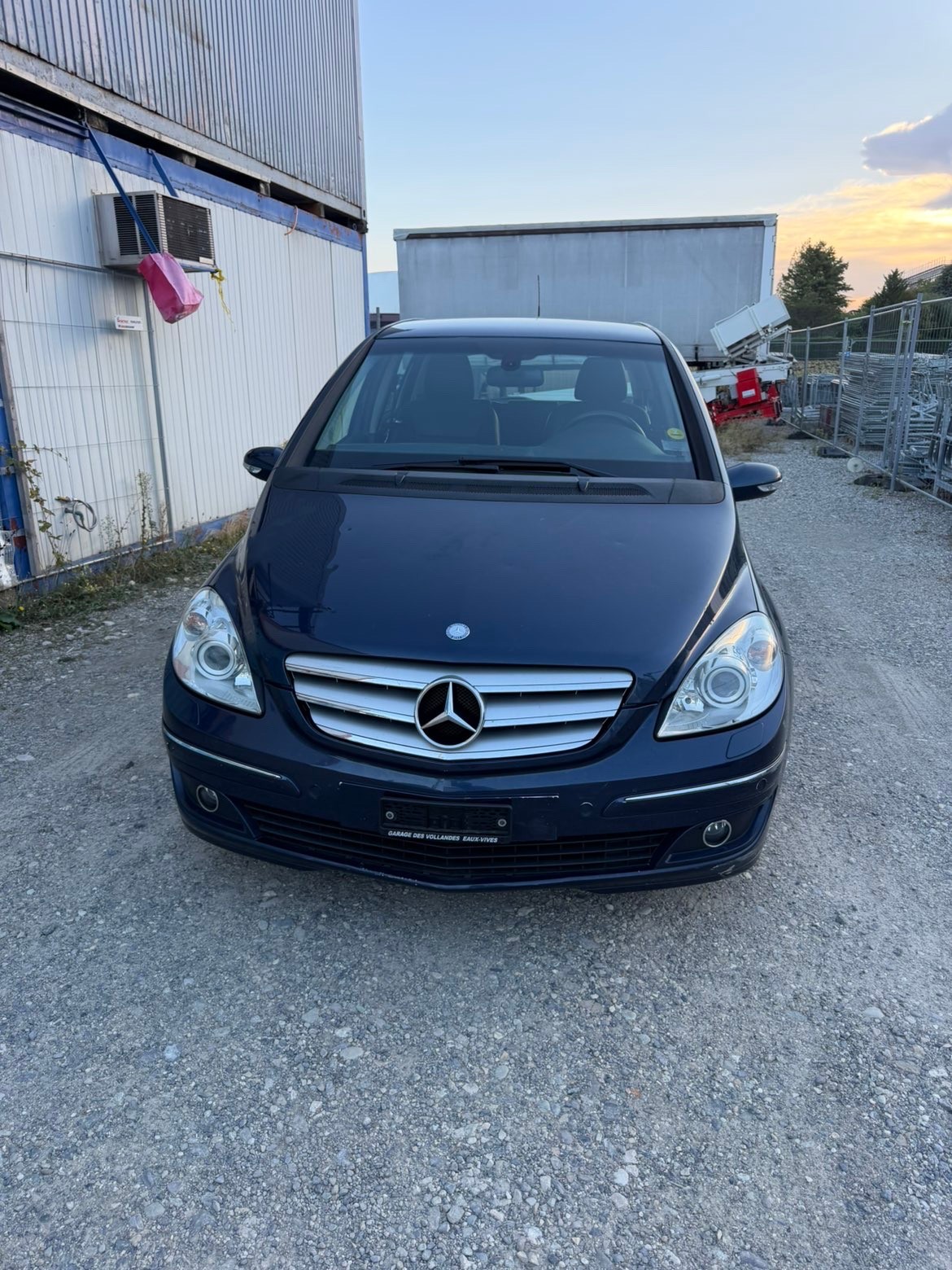MERCEDES-BENZ B 200 T-image-8