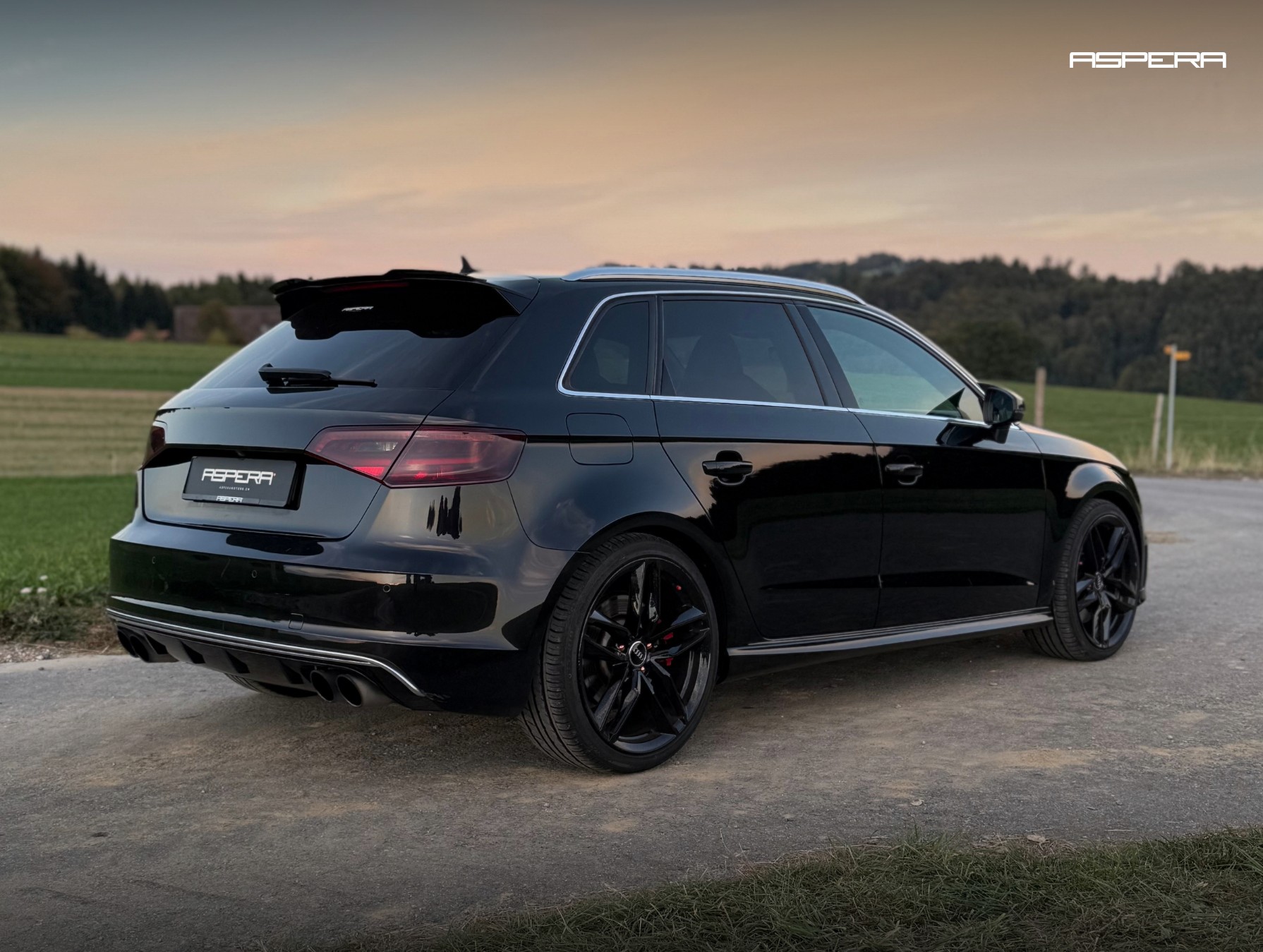 AUDI S3 Sportback 2.0 TFSI quattro S-tronic *RESERVIERT*-image-3
