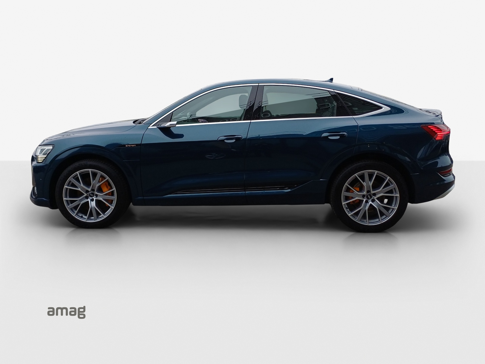 AUDI e-tron 55 Sportback S Line quattro-image-1
