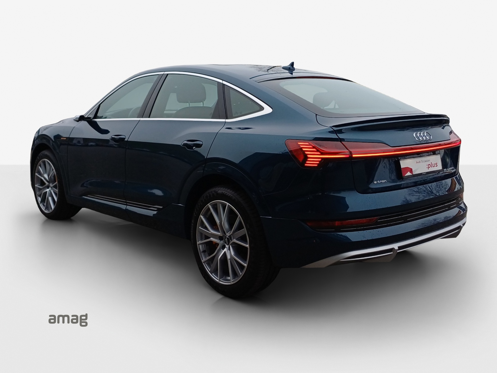 AUDI e-tron 55 Sportback S Line quattro-image-2