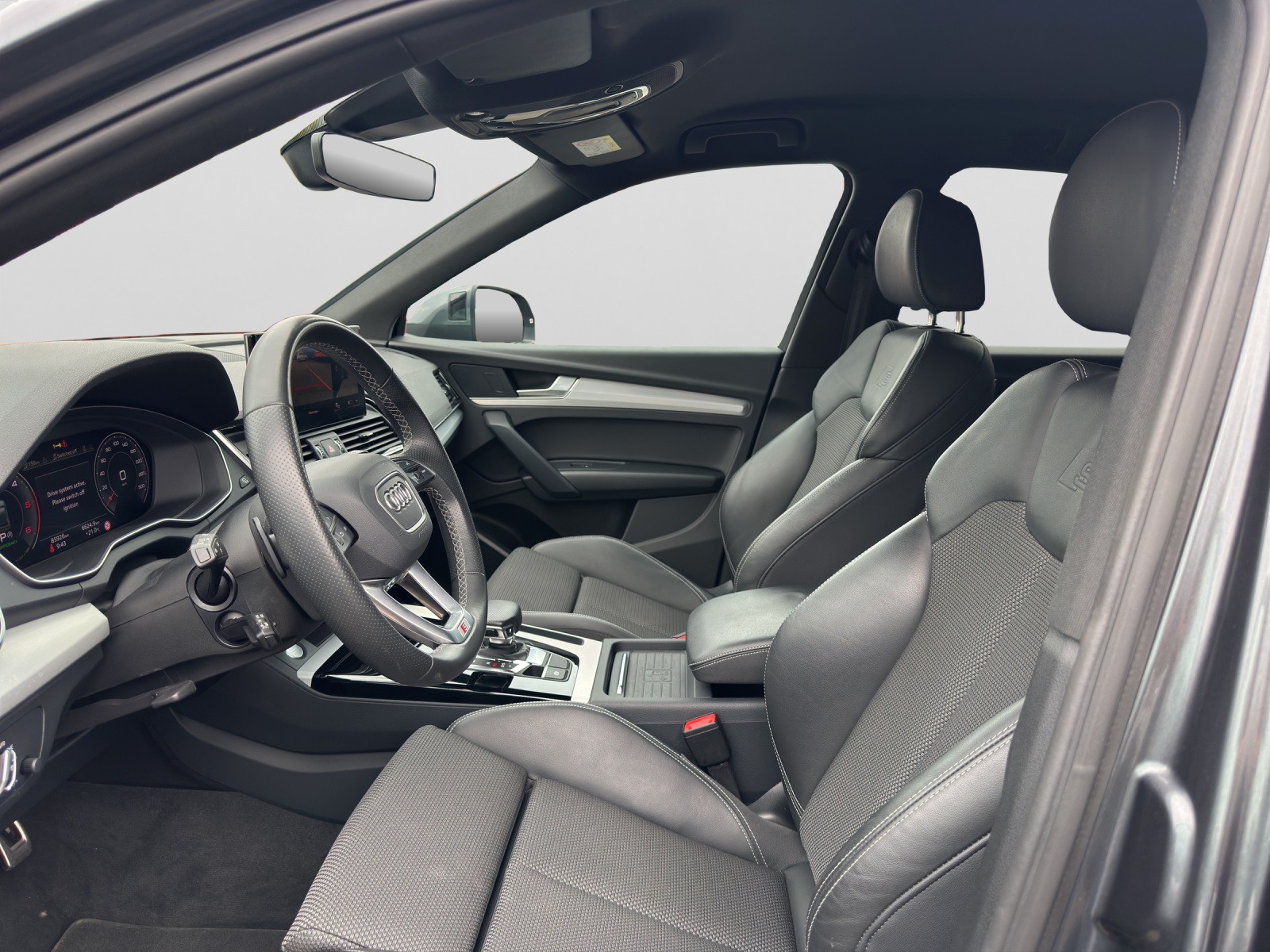 AUDI Q5 40 TDI S-line quattro S-tronic-image-8