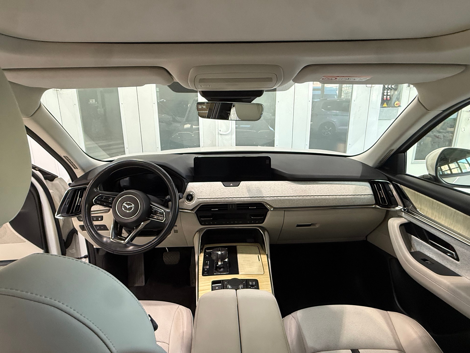 MAZDA CX-60 e-Skyactiv PHEV 327 AWD Takumi-image-11