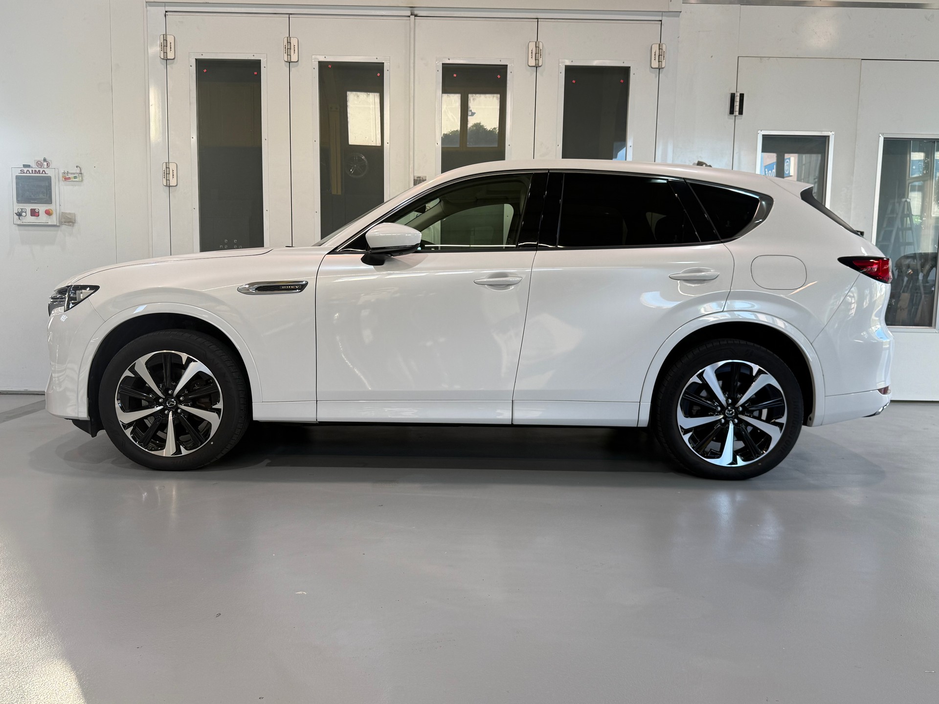 MAZDA CX-60 e-Skyactiv PHEV 327 AWD Takumi-image-5