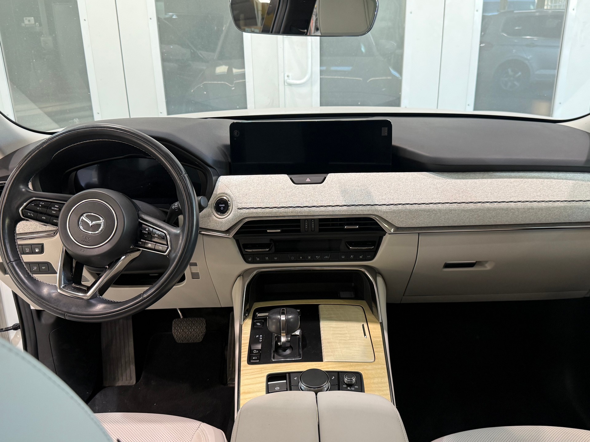 MAZDA CX-60 e-Skyactiv PHEV 327 AWD Takumi-image-13