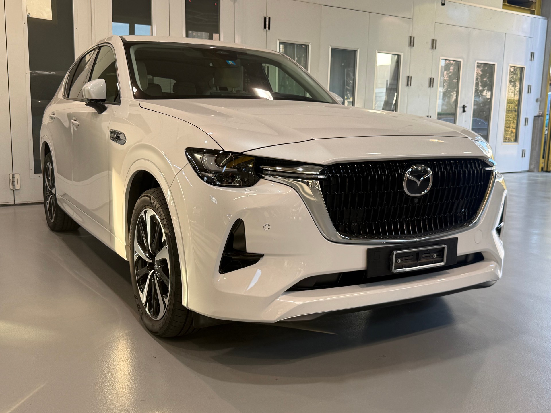 MAZDA CX-60 e-Skyactiv PHEV 327 AWD Takumi-image-3