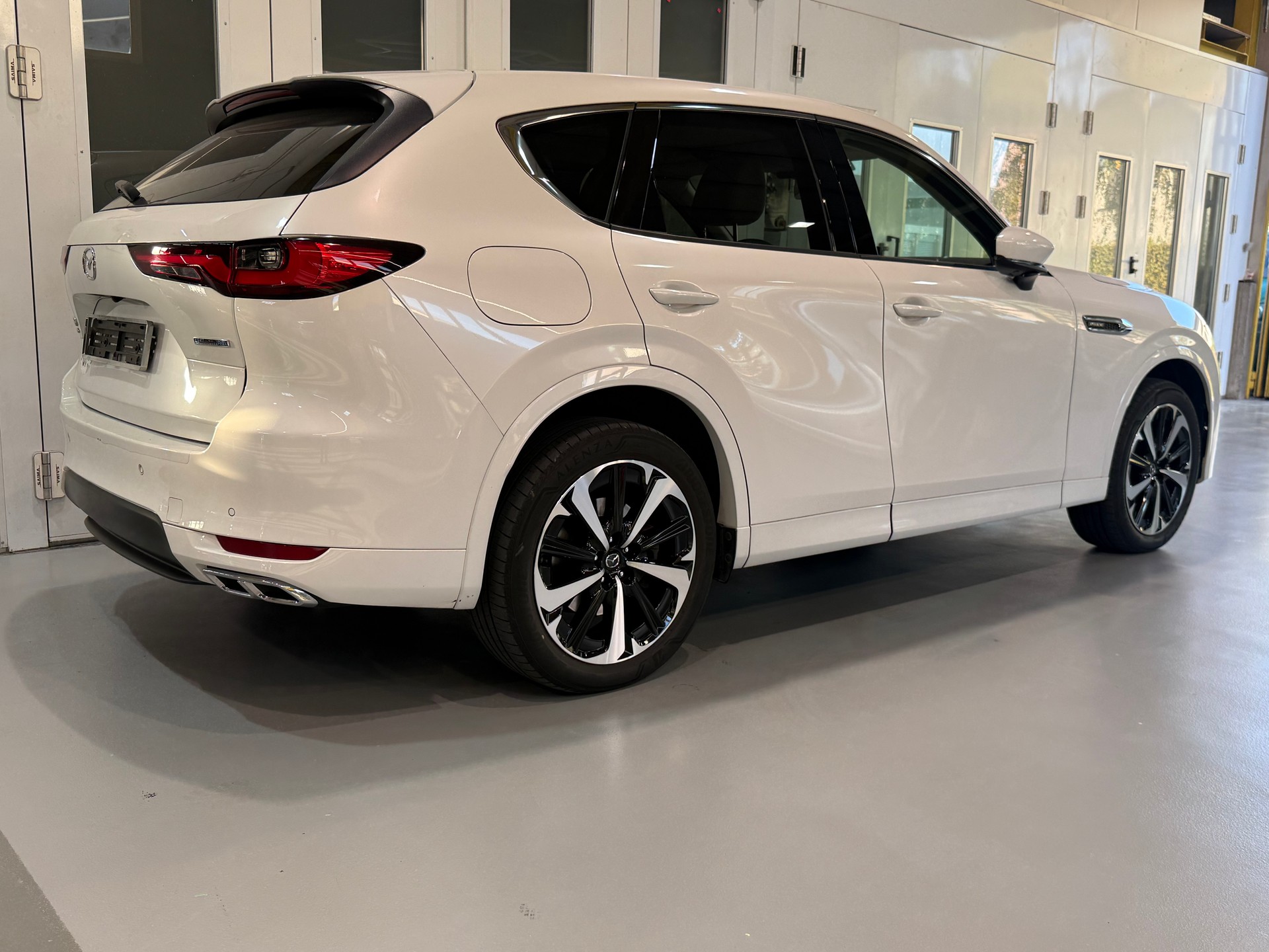 MAZDA CX-60 e-Skyactiv PHEV 327 AWD Takumi-image-7