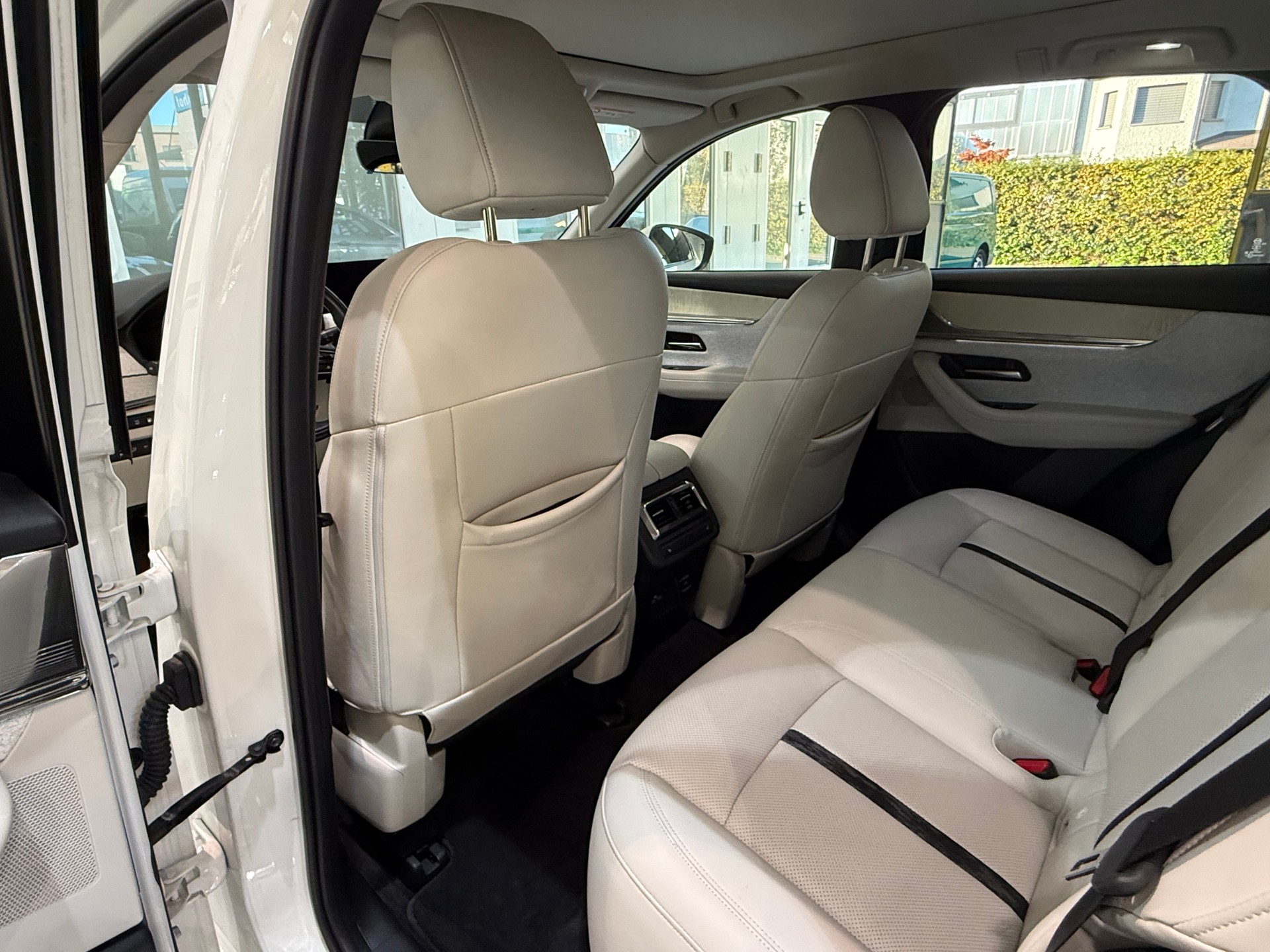 MAZDA CX-60 e-Skyactiv PHEV 327 AWD Takumi-image-18