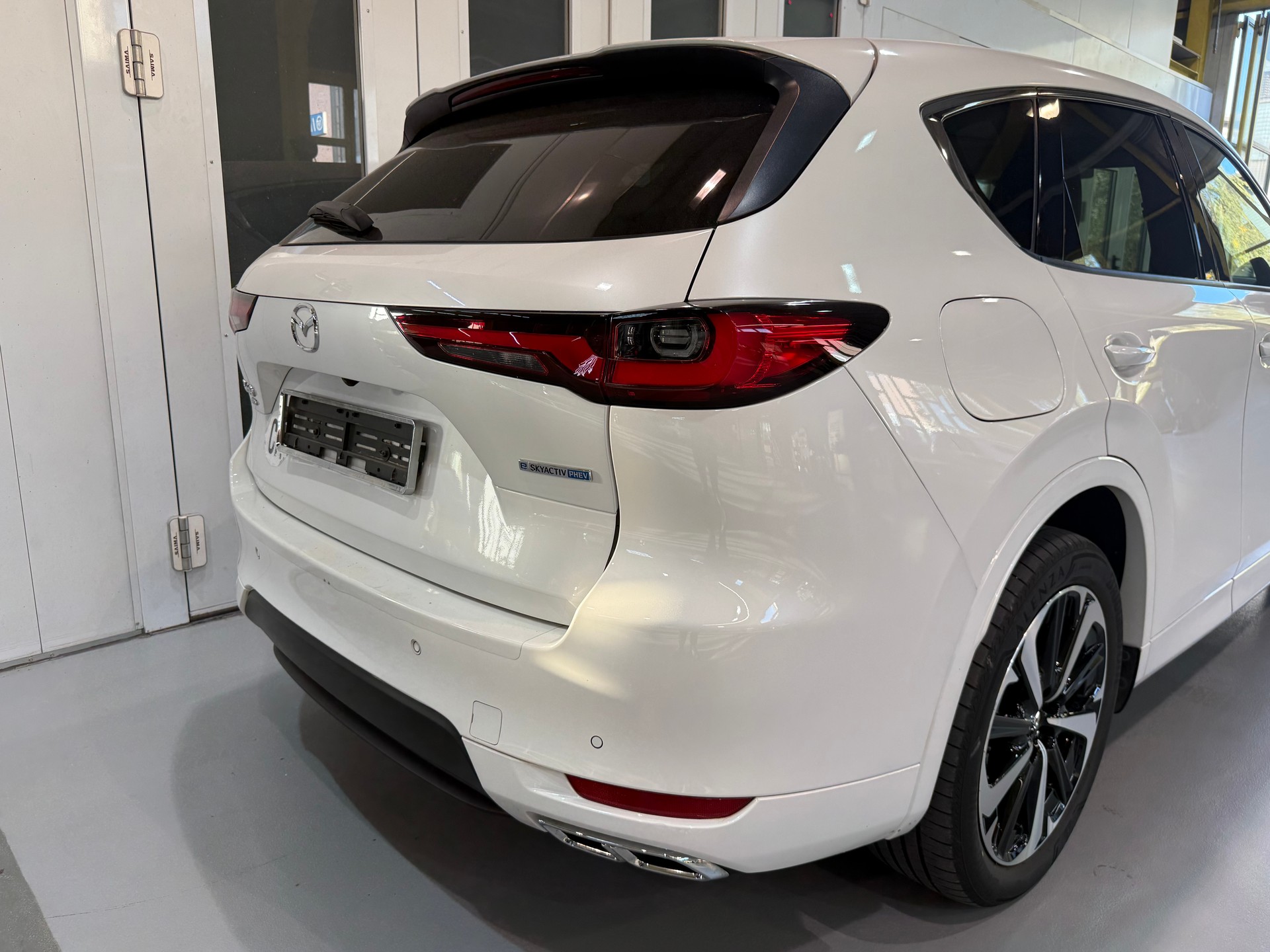 MAZDA CX-60 e-Skyactiv PHEV 327 AWD Takumi-image-8