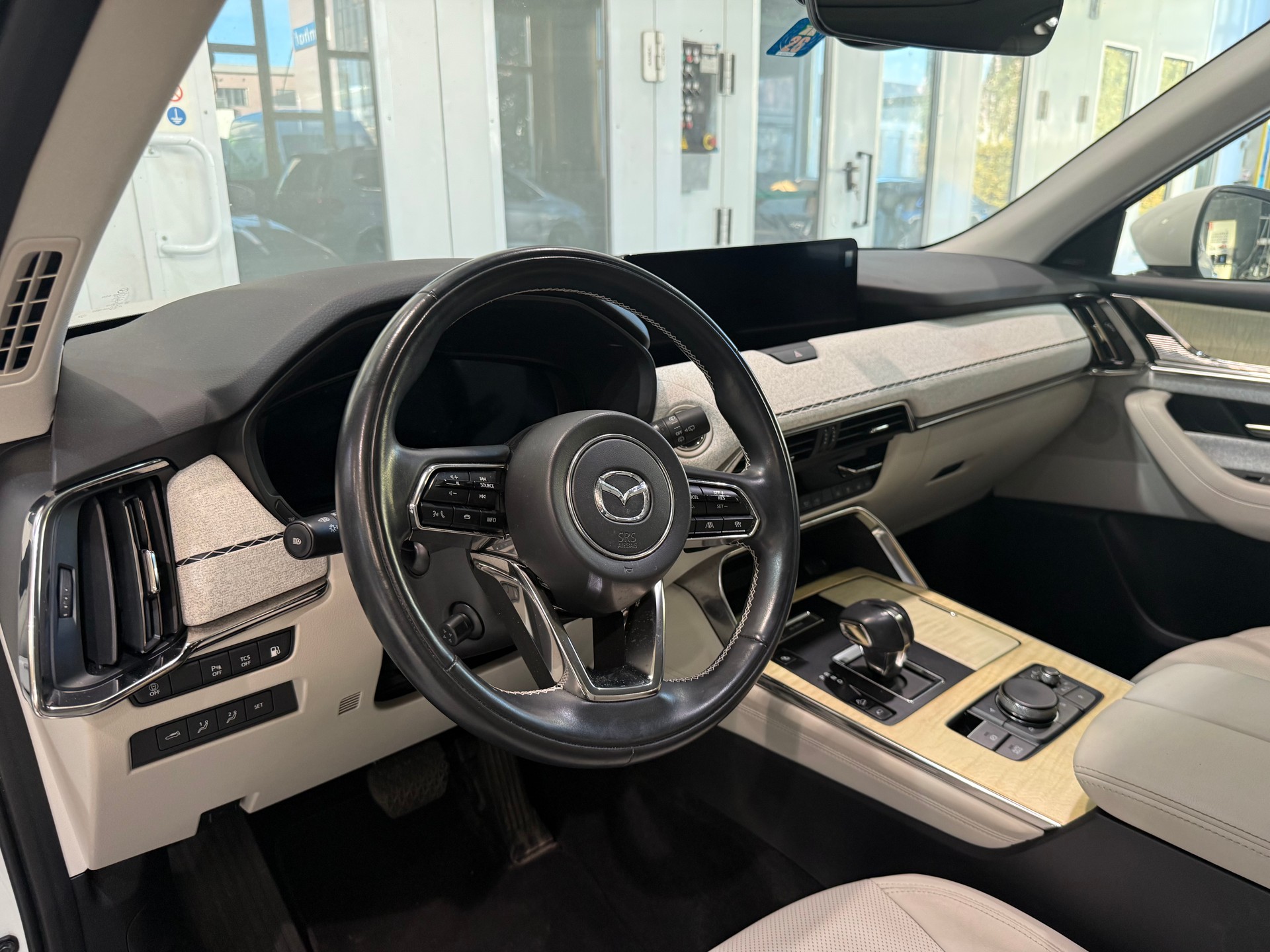 MAZDA CX-60 e-Skyactiv PHEV 327 AWD Takumi-image-10