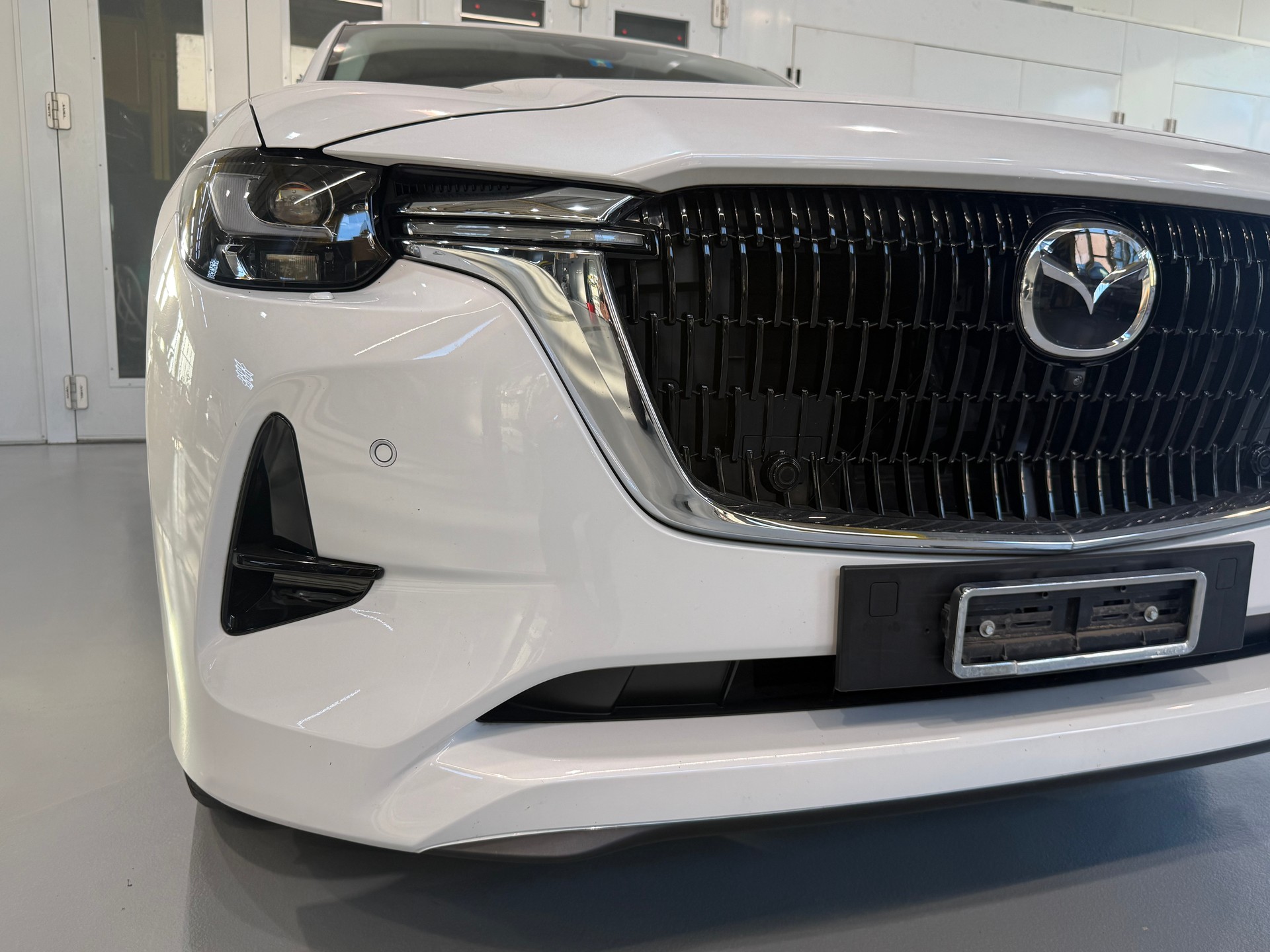 MAZDA CX-60 e-Skyactiv PHEV 327 AWD Takumi-image-4