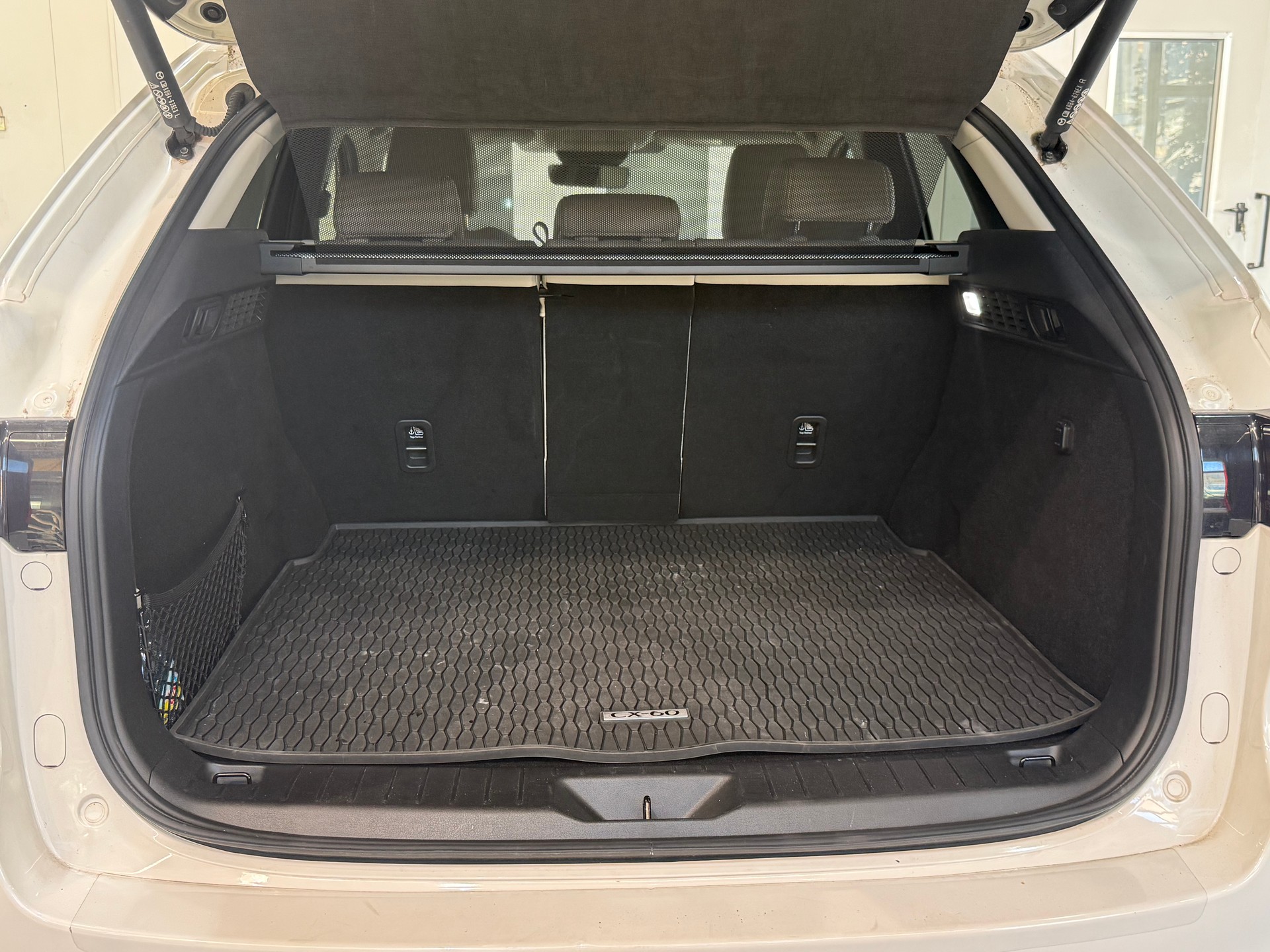 MAZDA CX-60 e-Skyactiv PHEV 327 AWD Takumi-image-21