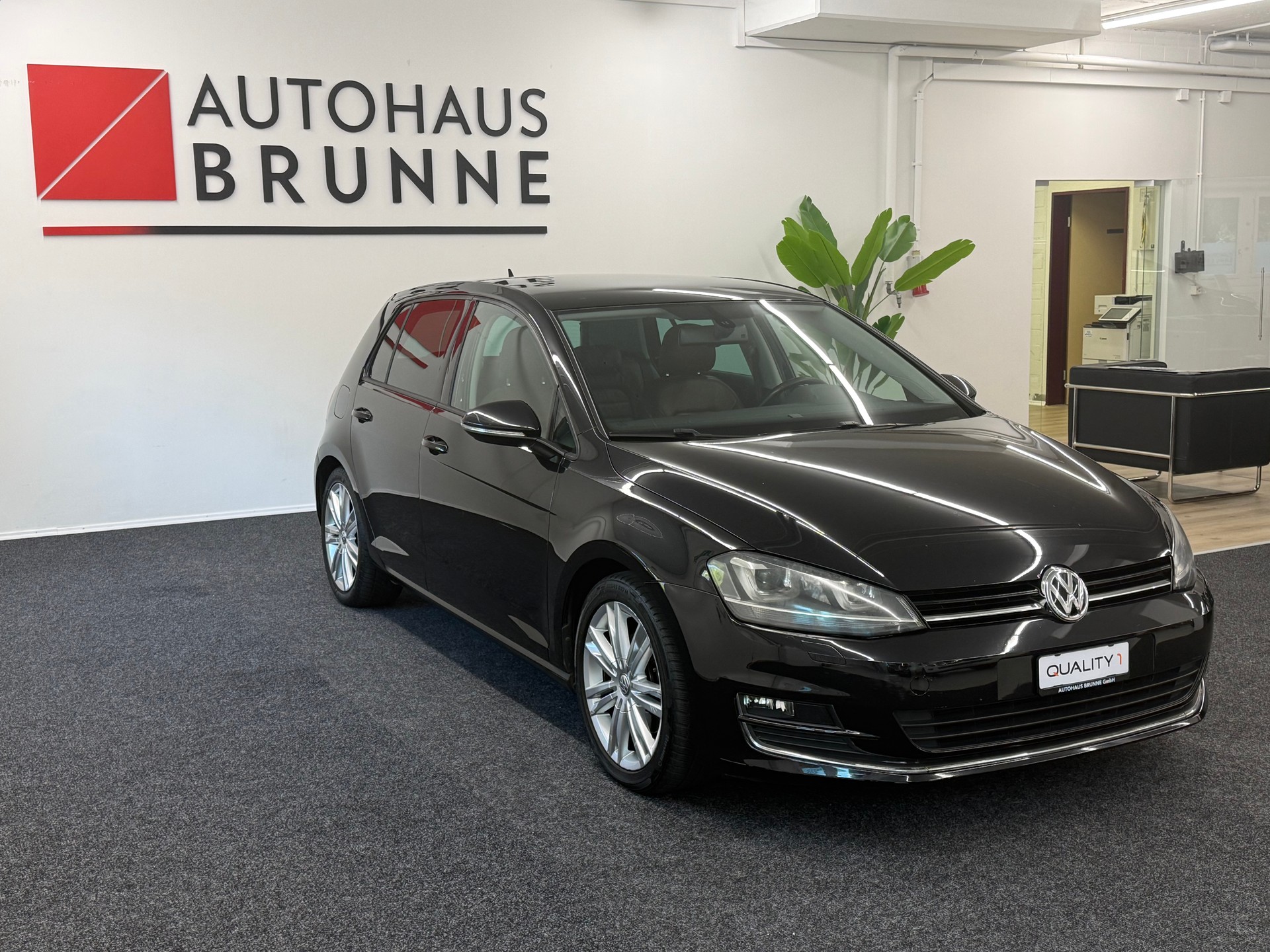 VW Golf 1.4 TSI Highline DSG-image-2