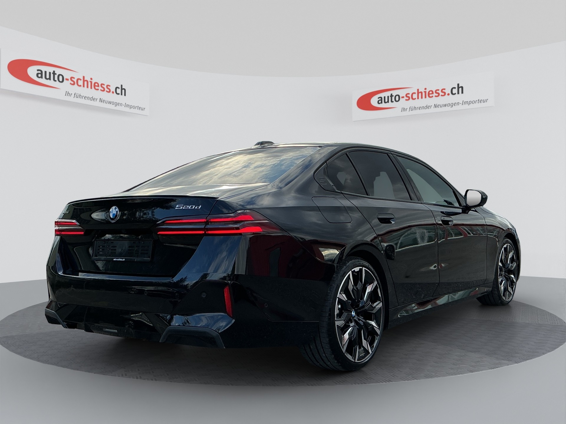 BMW 520d xDrive 48V M Sport Pro Steptronic-image-4