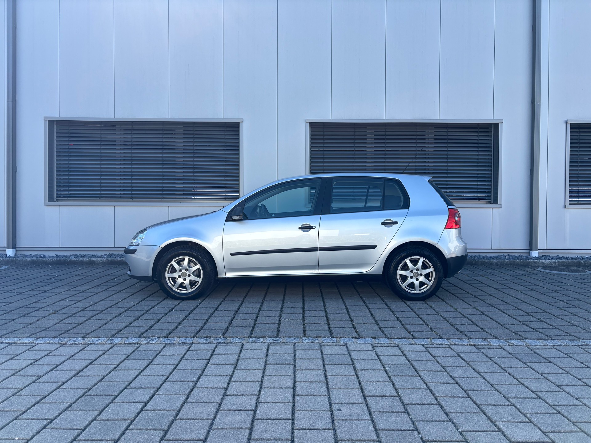 VW Golf 1.9 TDI Comfortline 4Motion-image-10