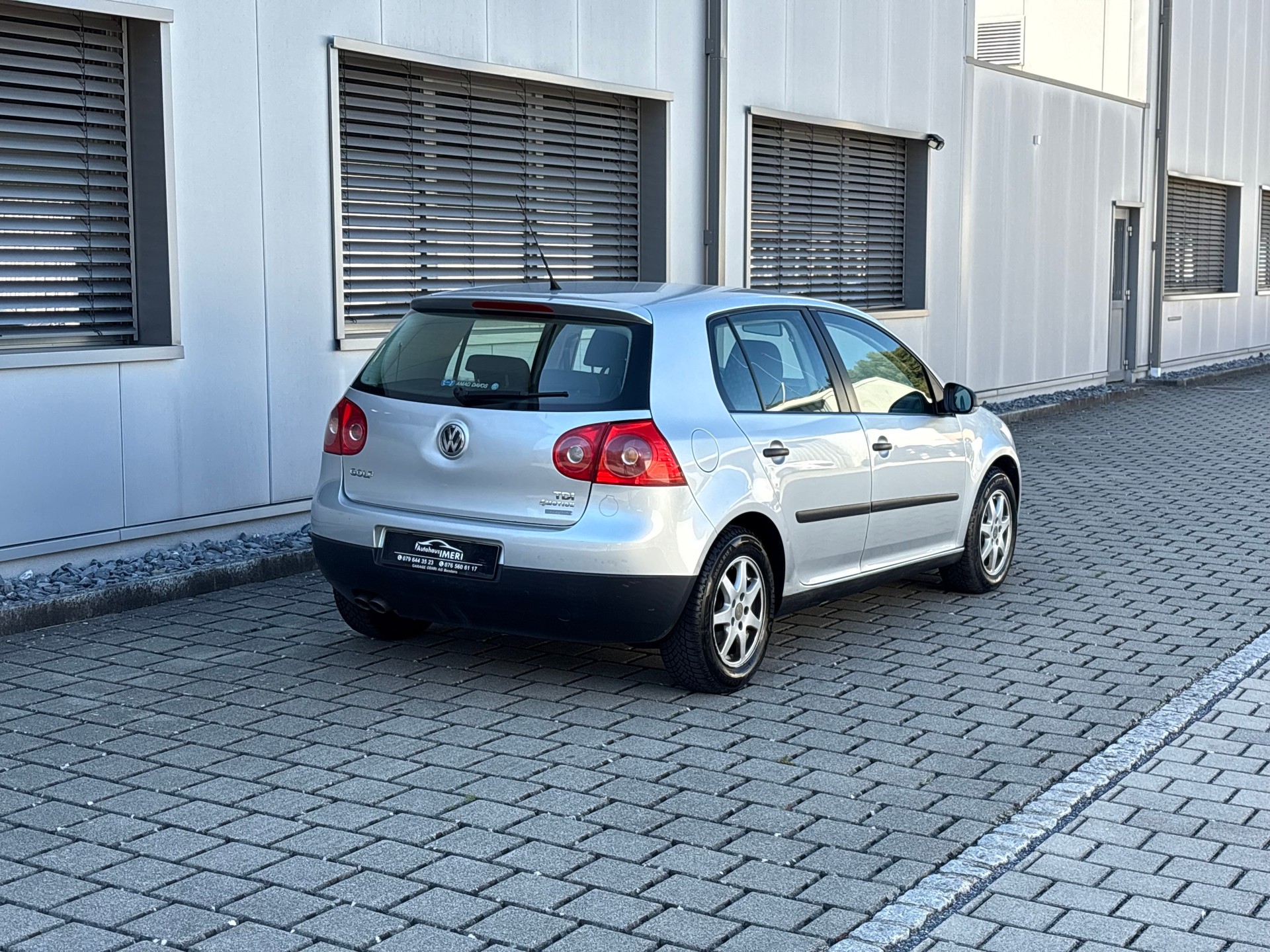 VW Golf 1.9 TDI Comfortline 4Motion-image-9