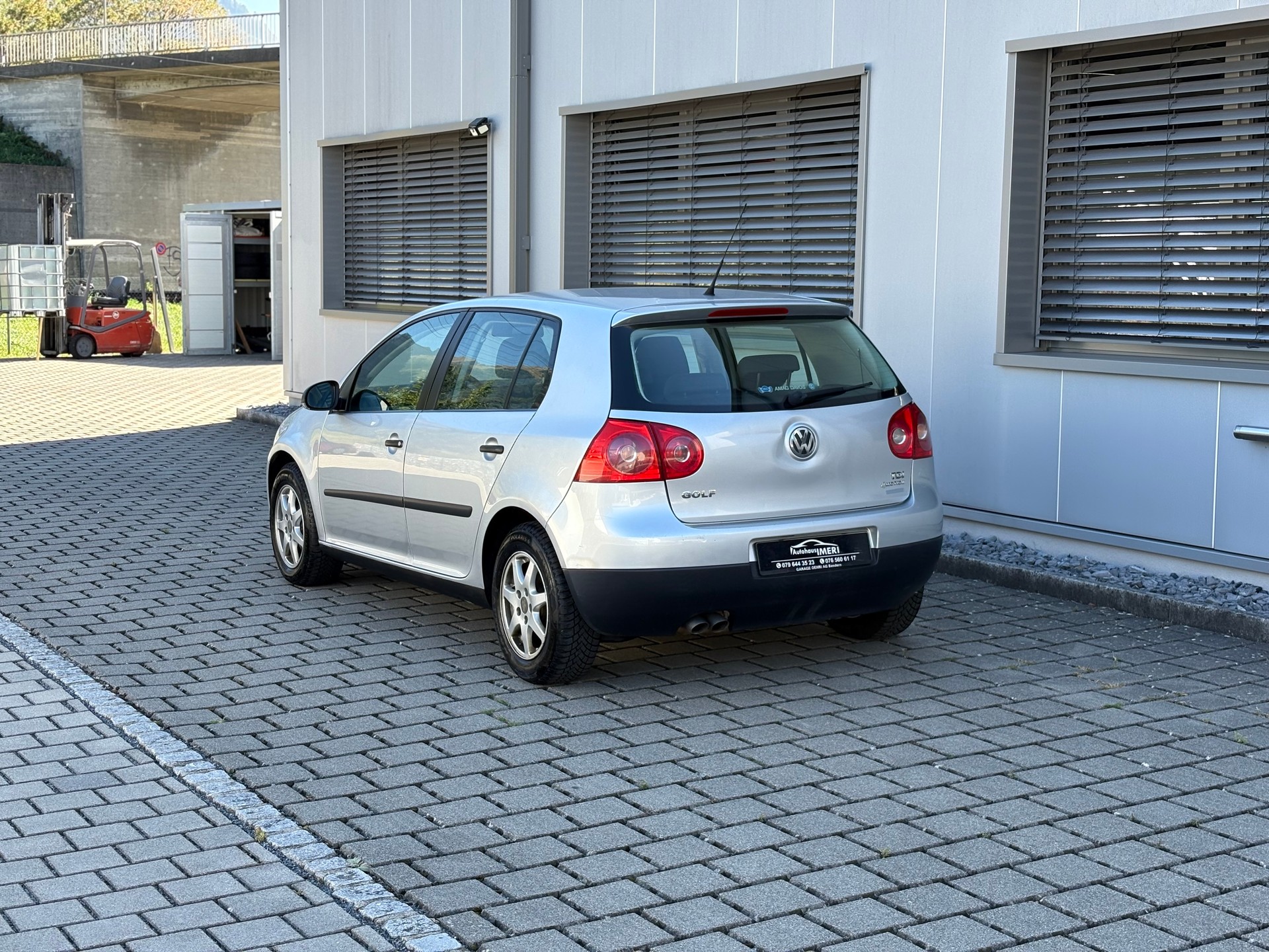 VW Golf 1.9 TDI Comfortline 4Motion-image-5
