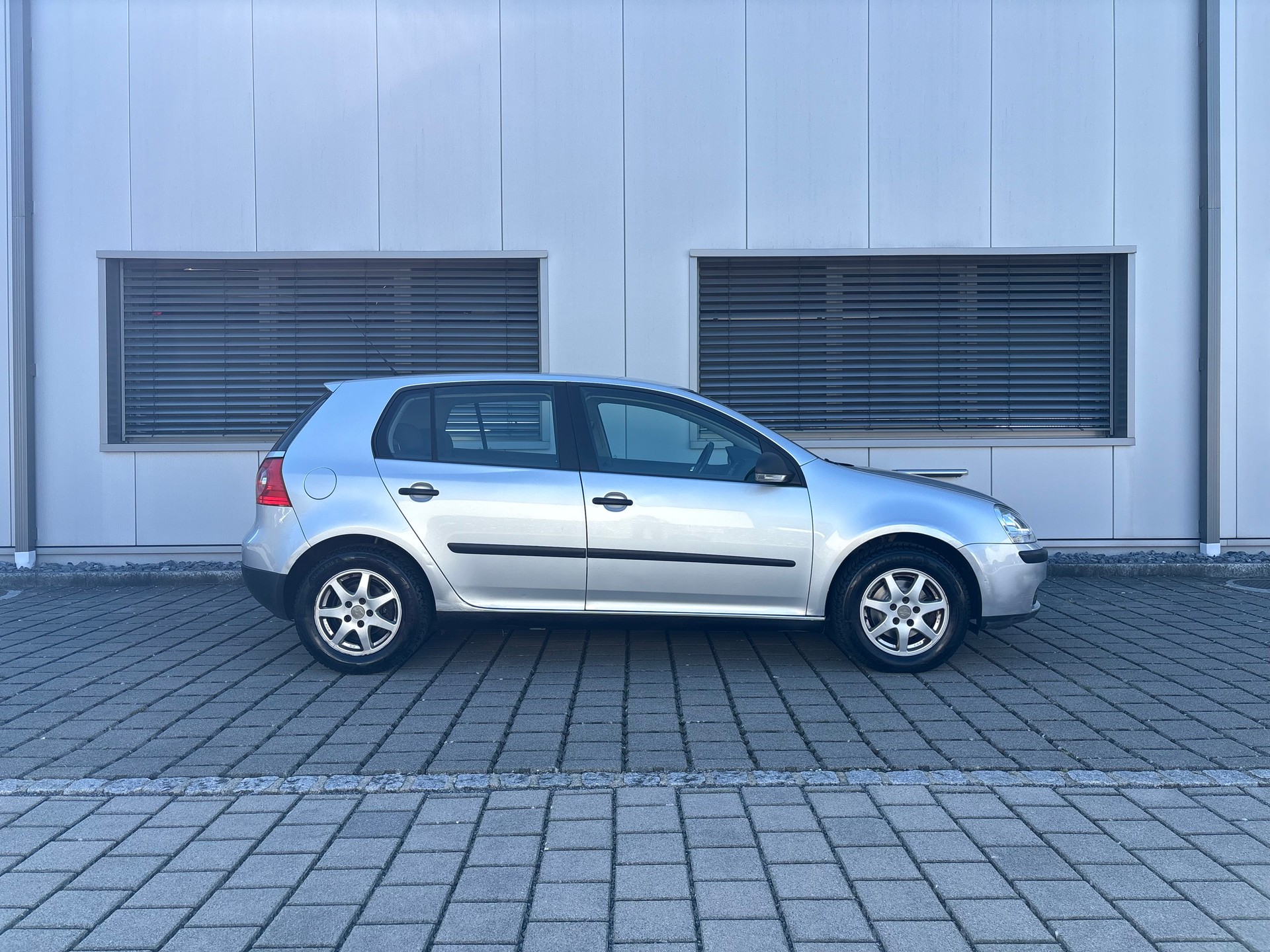 VW Golf 1.9 TDI Comfortline 4Motion-image-11