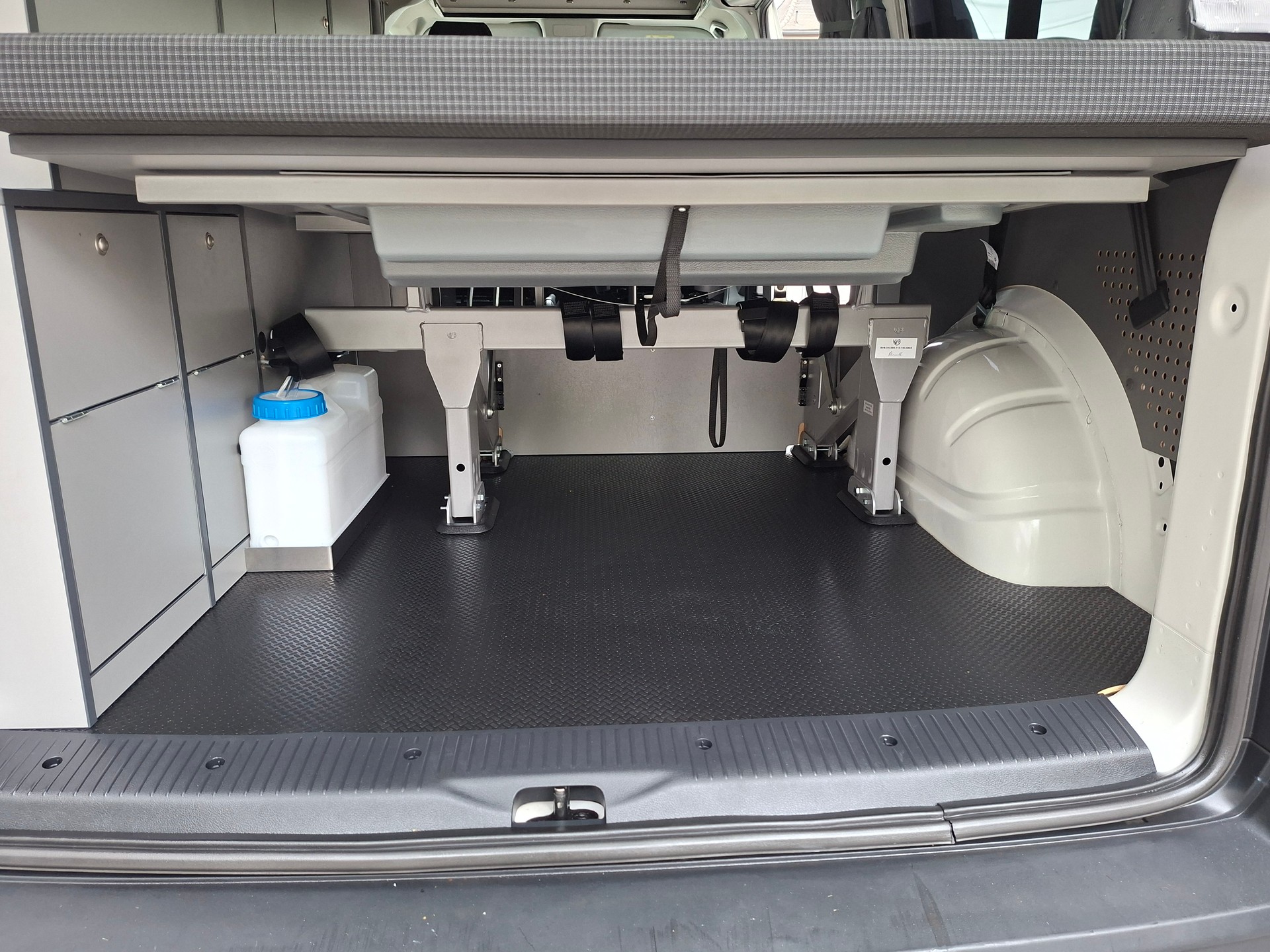 VW T6.1 2.0 TDI 150PS MareMonti COMFORT Camper 5Sitze-image-15