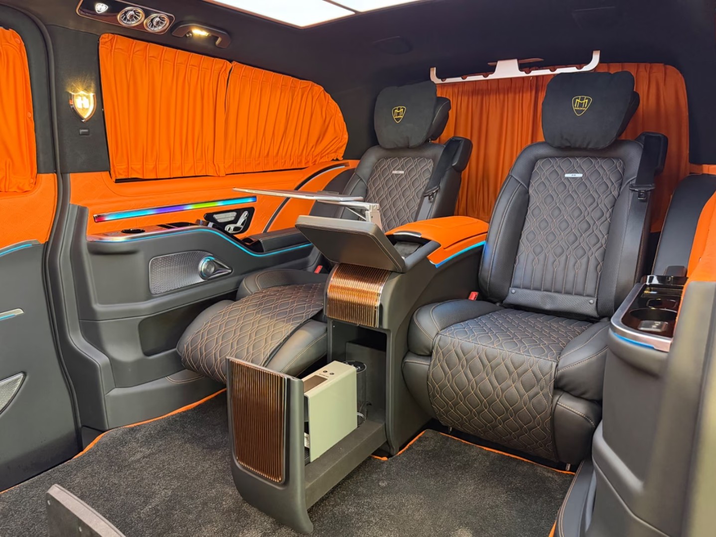 MERCEDES-BENZ V 300 d Extra-Lang 4matic Exclusive FALCON ST. MORITZ V.I.P-image-28