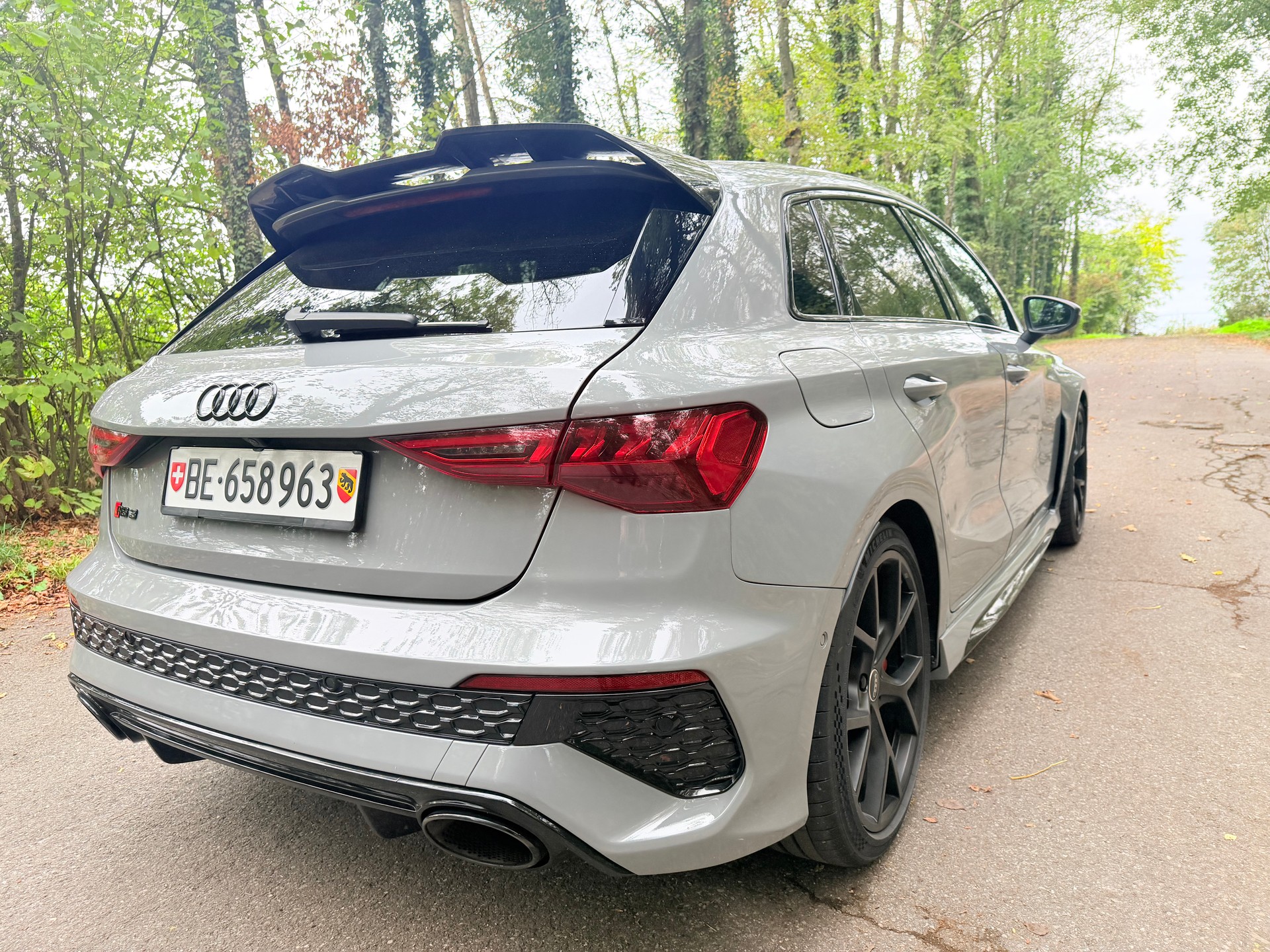 AUDI 2.5 TFSI quattro S-Tronic-image-2